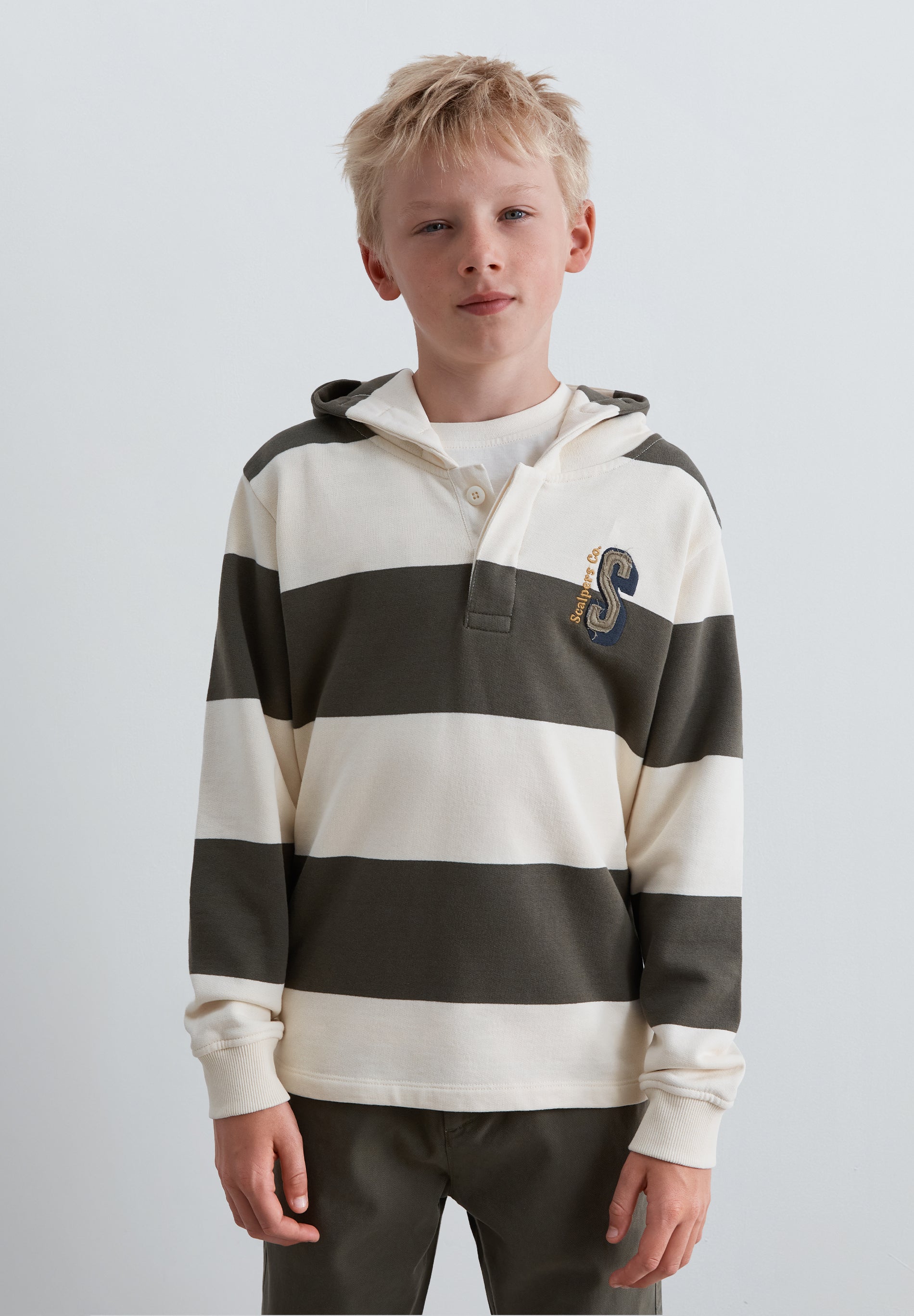 SUDADERA A RAYAS CON CAPUCHA