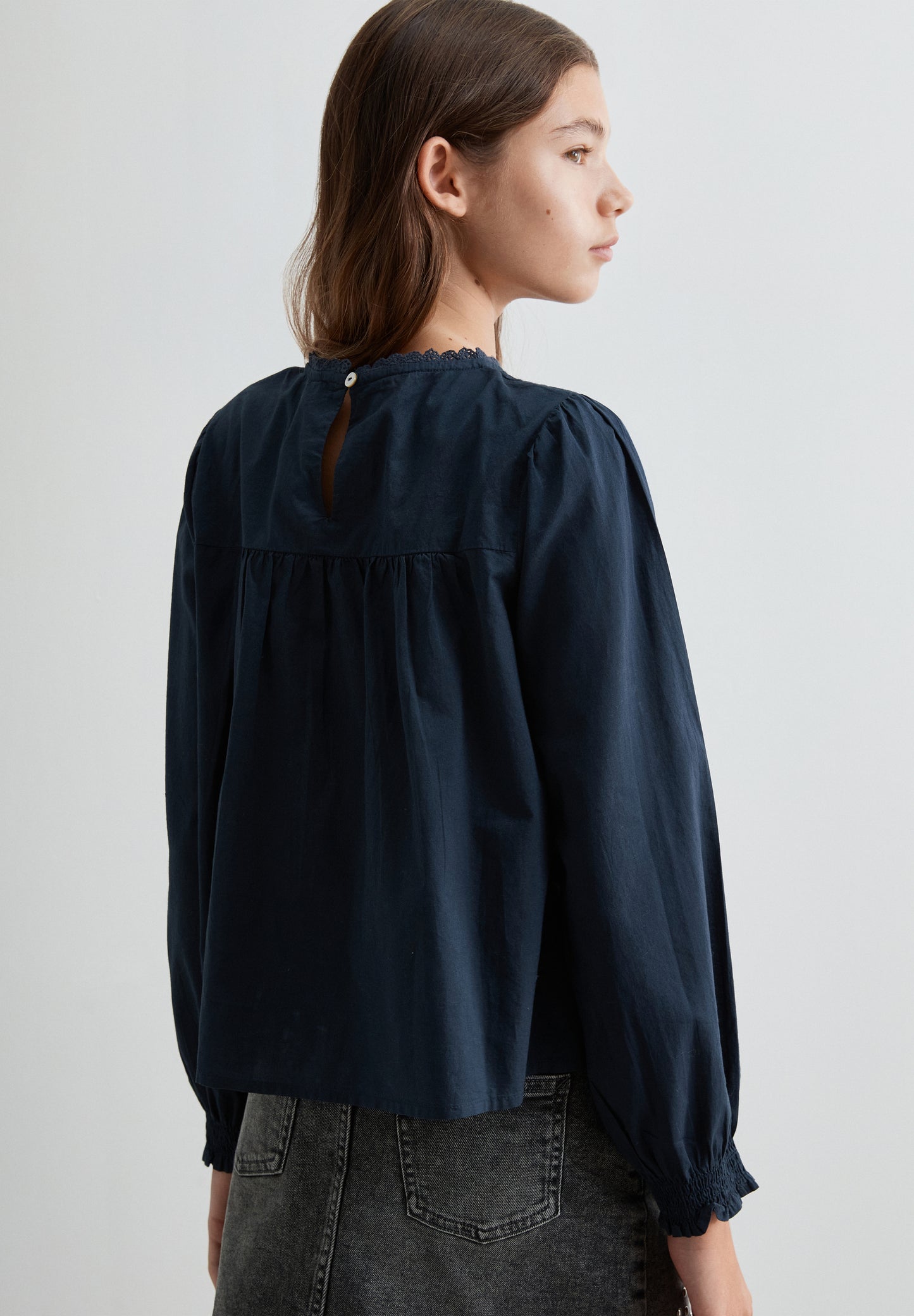 BLUSA ROMÁNTICA BORDADOS
