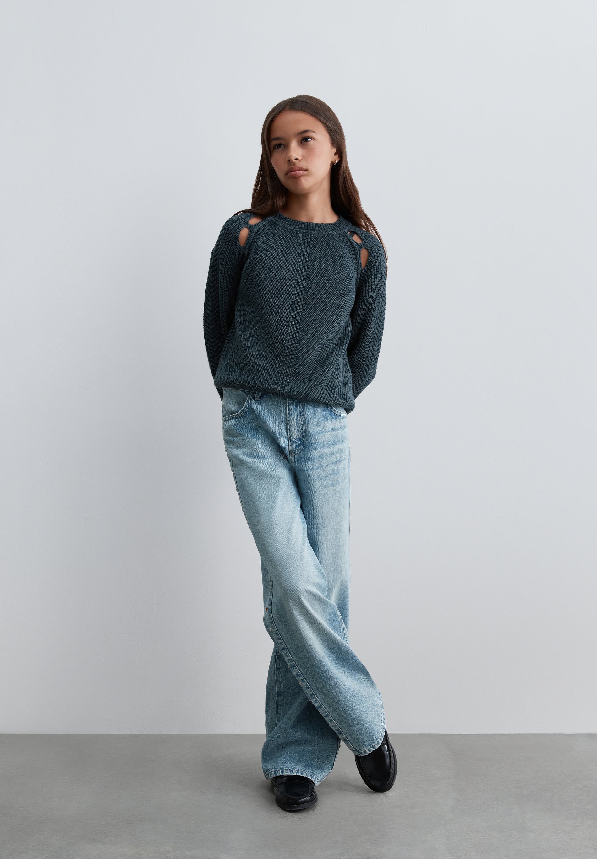 JEANS WIDE LEG TACHUELAS
