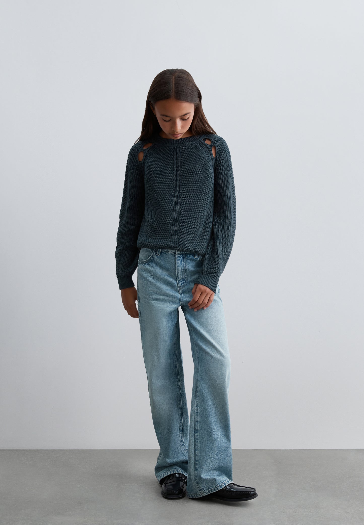 JEANS WIDE LEG TACHUELAS