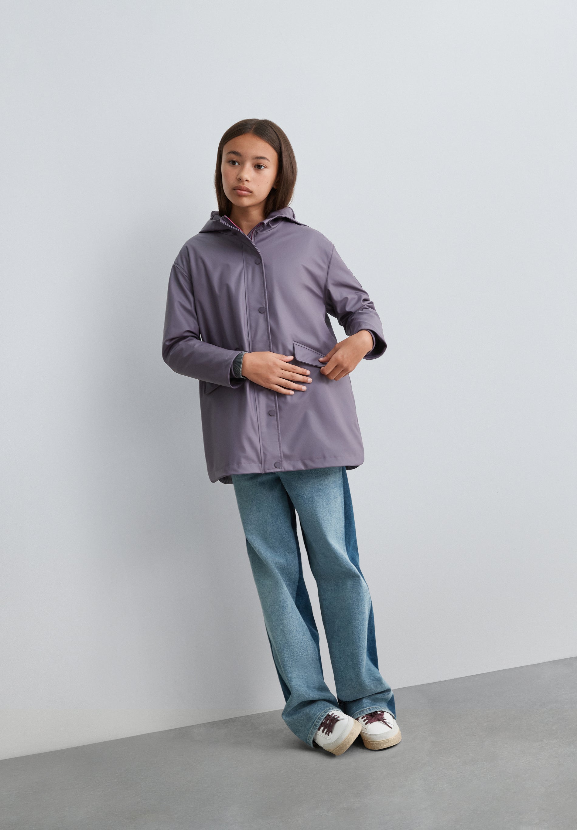 CHUBASQUERO IMPERMEABLE CON CAPUCHA