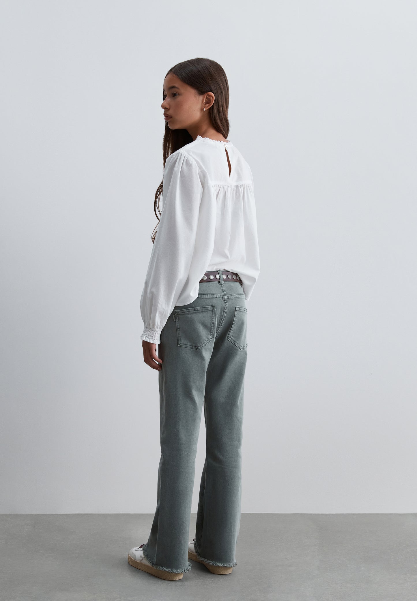 PANTALÓN FLARE COSTURAS