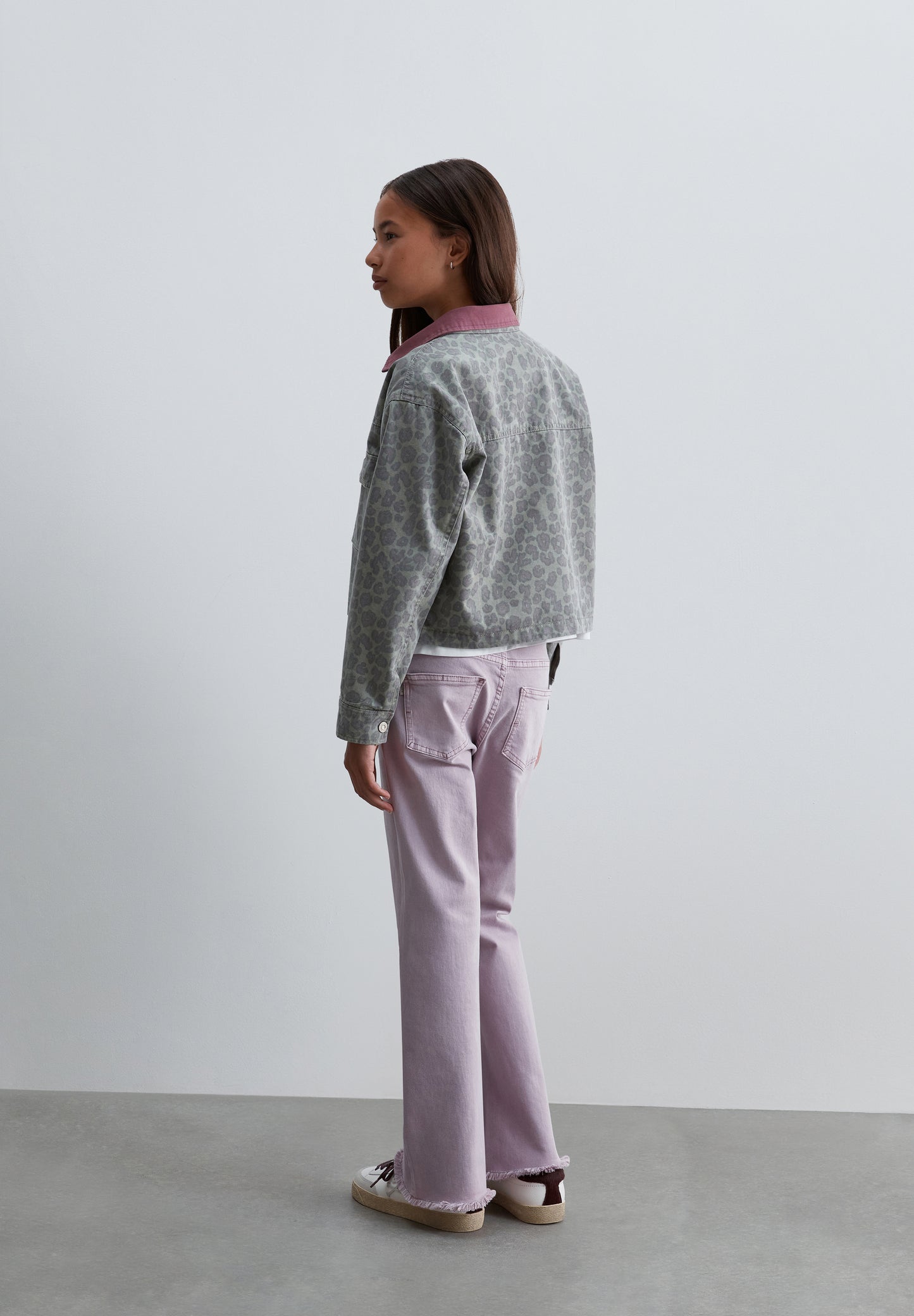PANTALÓN FLARE COSTURAS