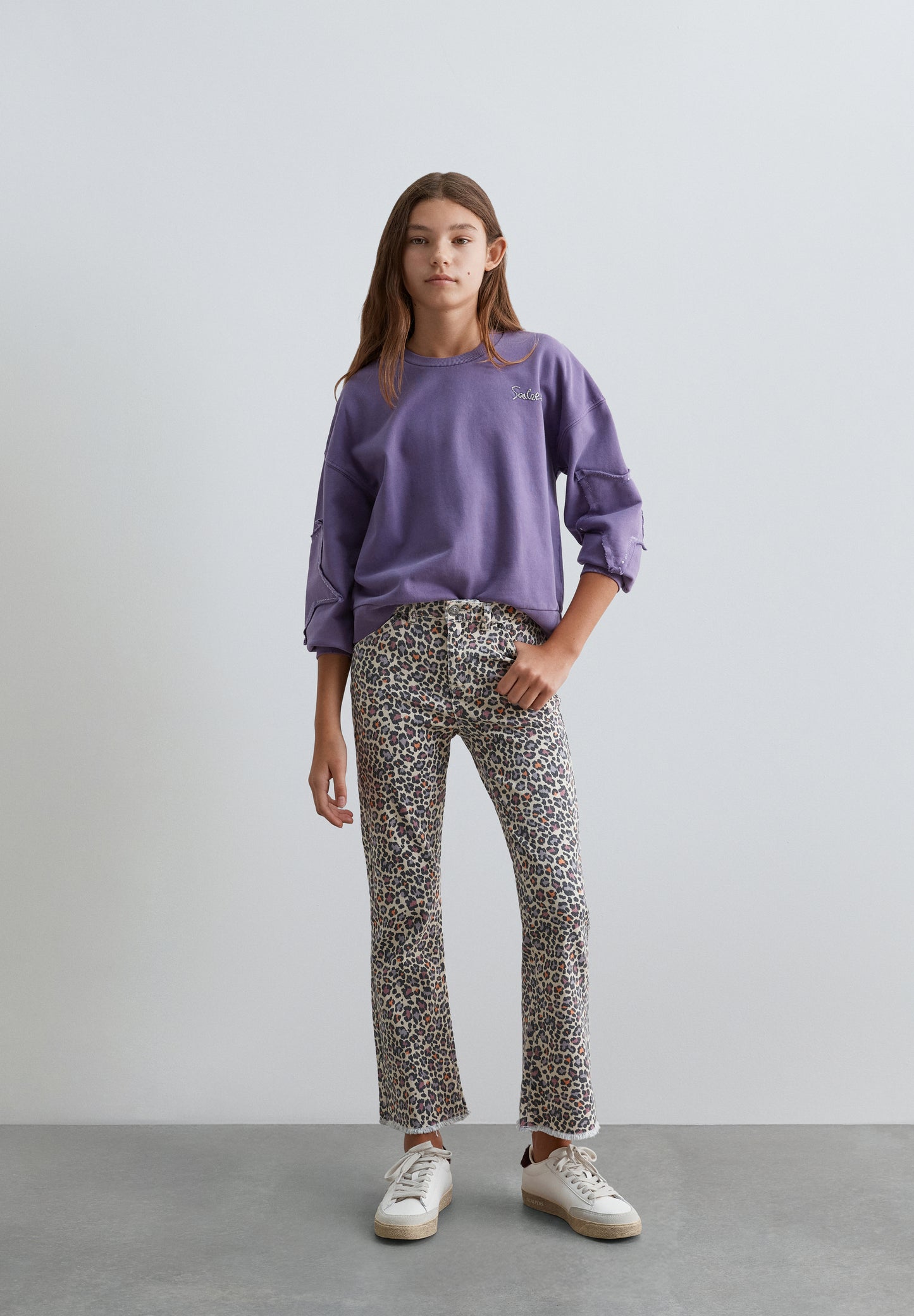 PANTALÓN FLARE ESTAMPADO ANIMAL