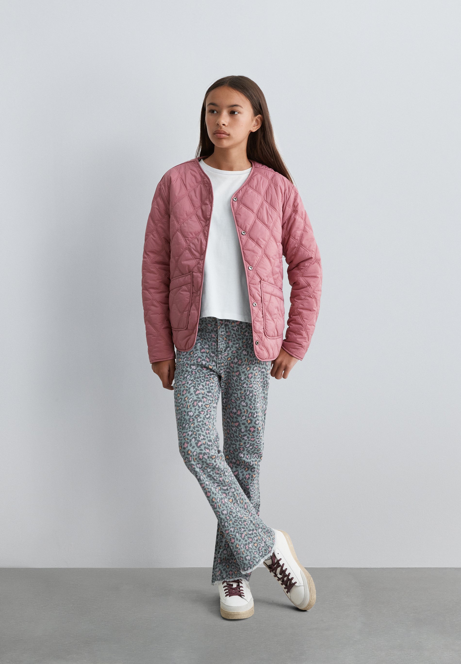 PANTALÓN FLARE ESTAMPADO ANIMAL