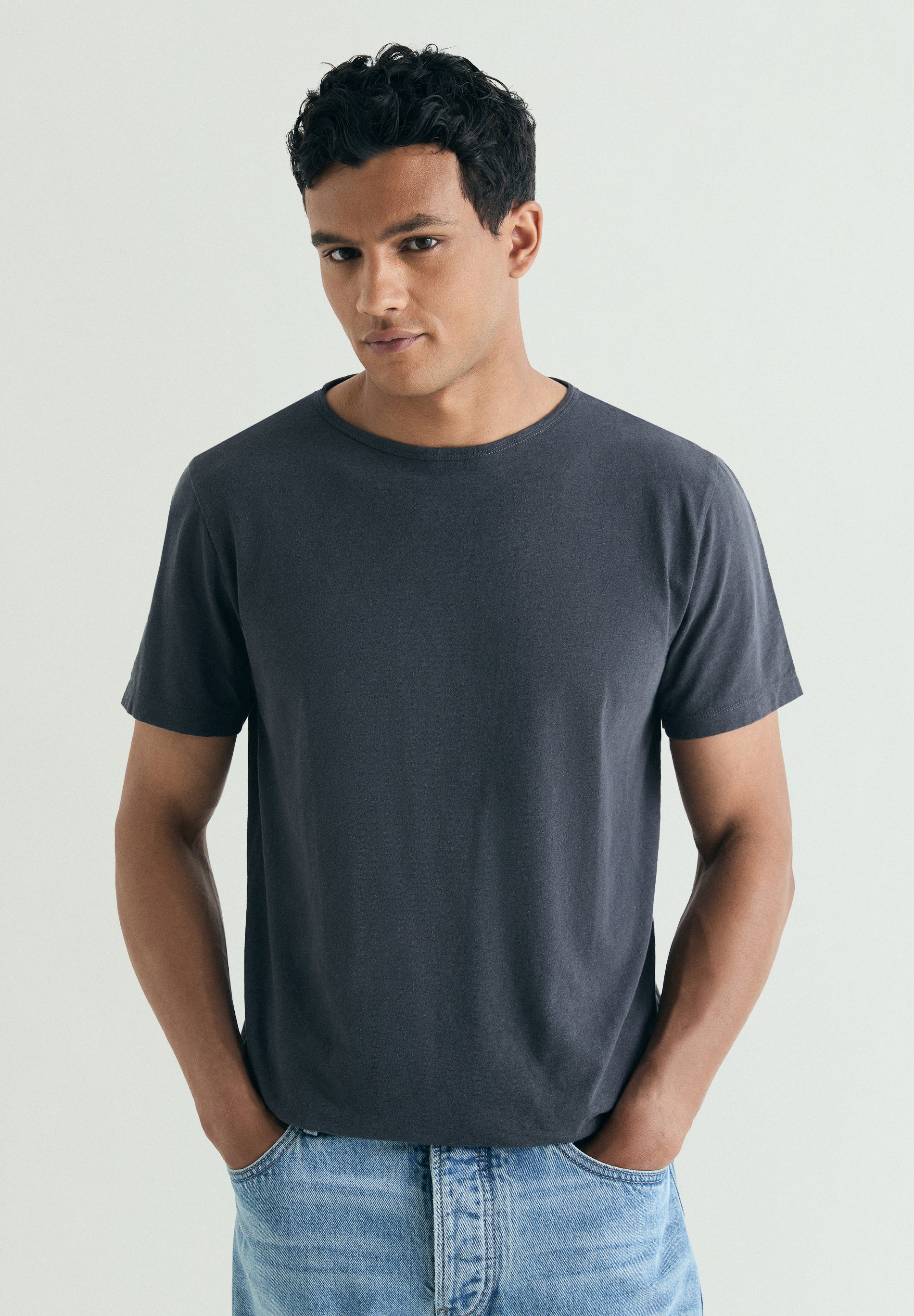 CAMISETA BÁSICA LINO