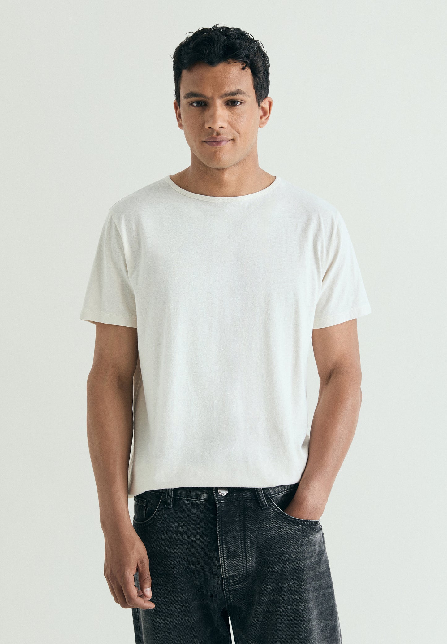 CAMISETA BÁSICA LINO