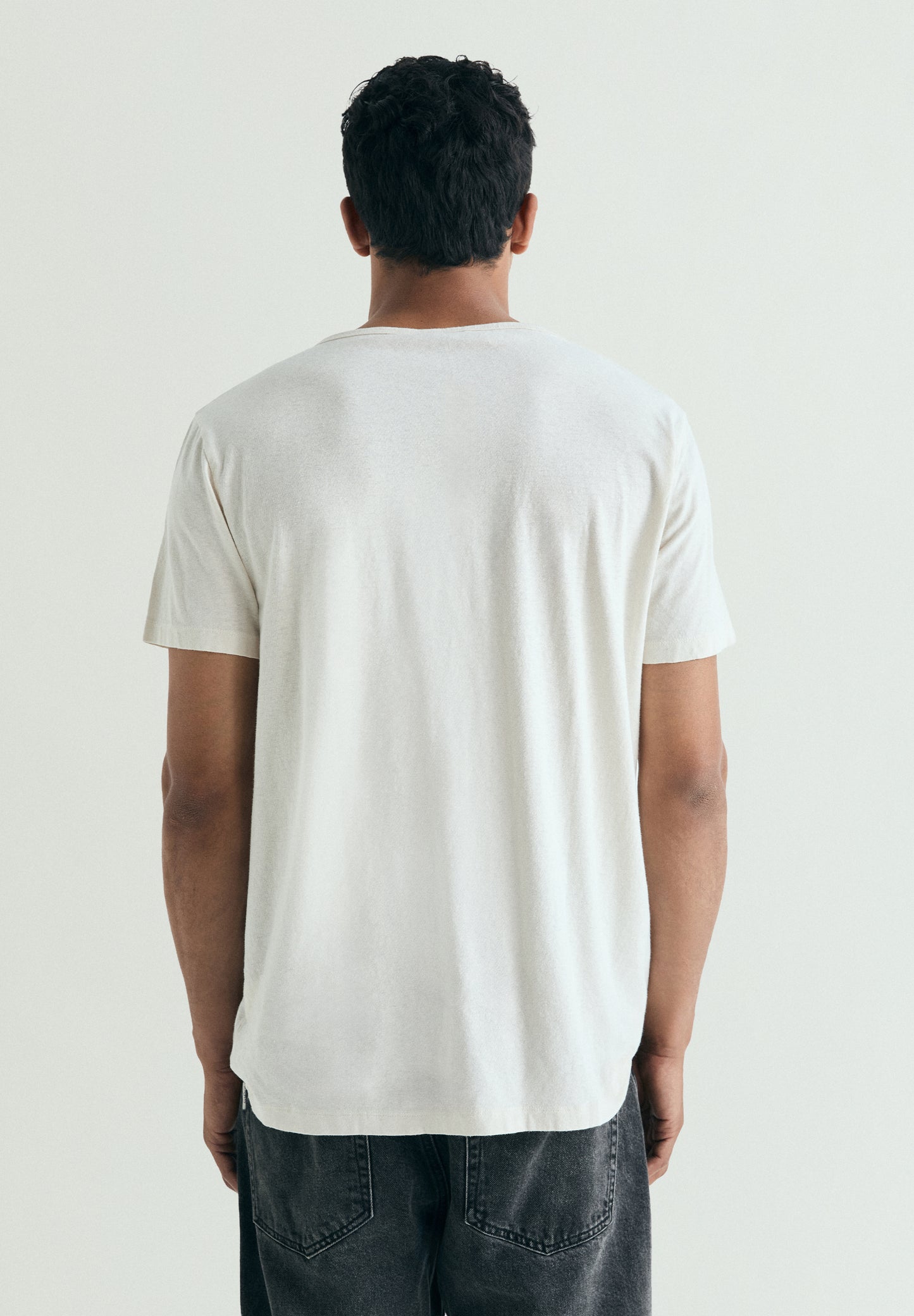 CAMISETA BÁSICA LINO