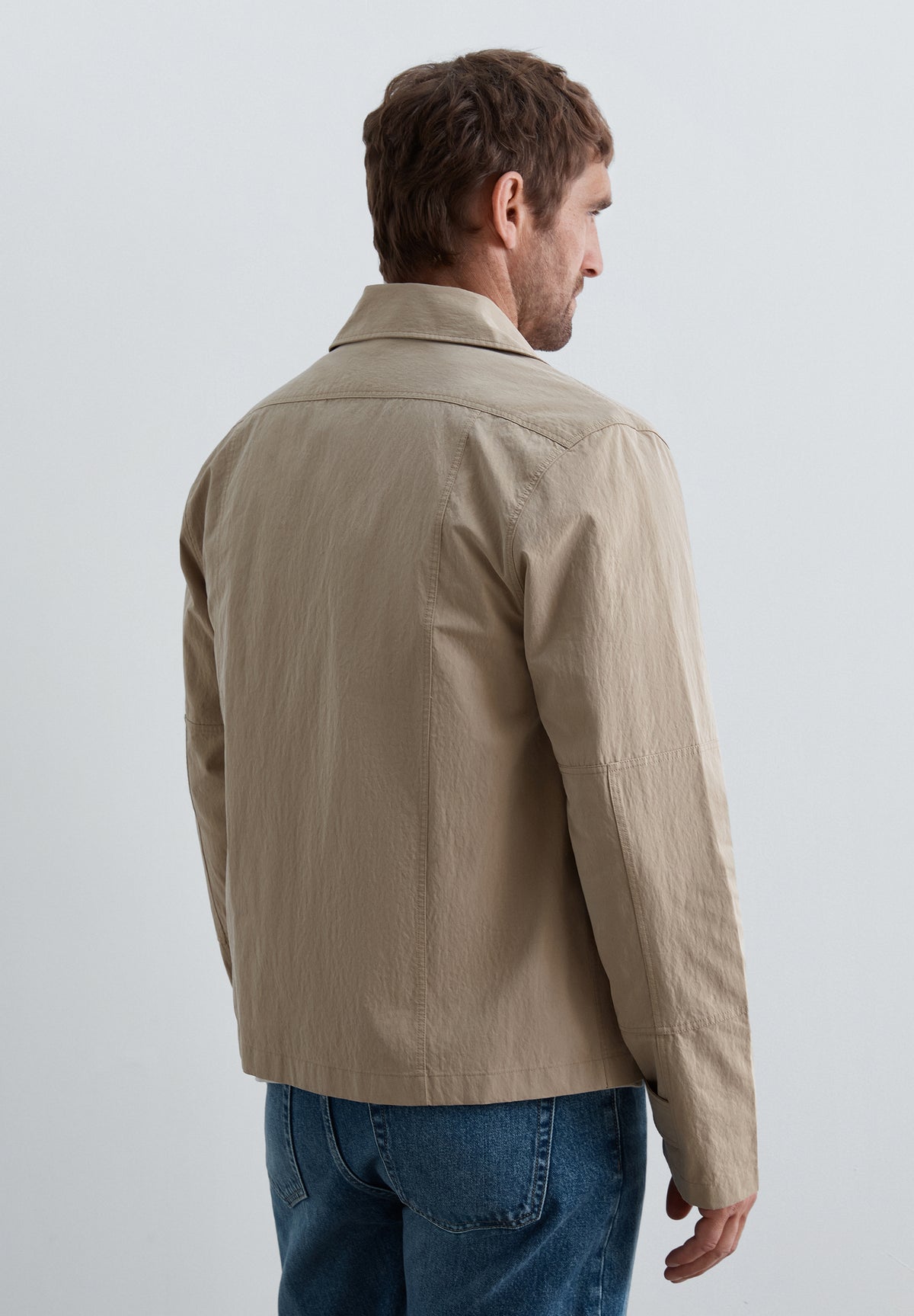 SOBRECAMISA TÉCNICA BOLSILLOS