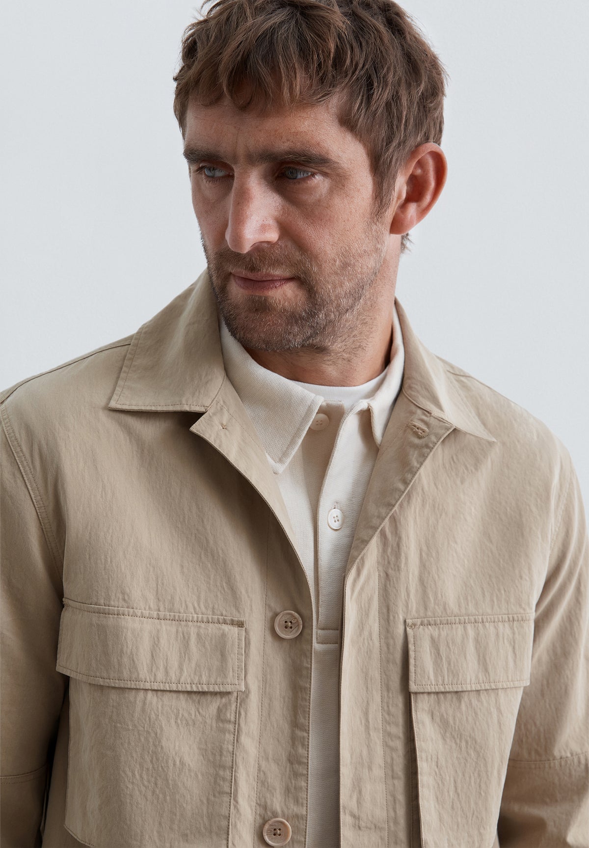 SOBRECAMISA TÉCNICA BOLSILLOS