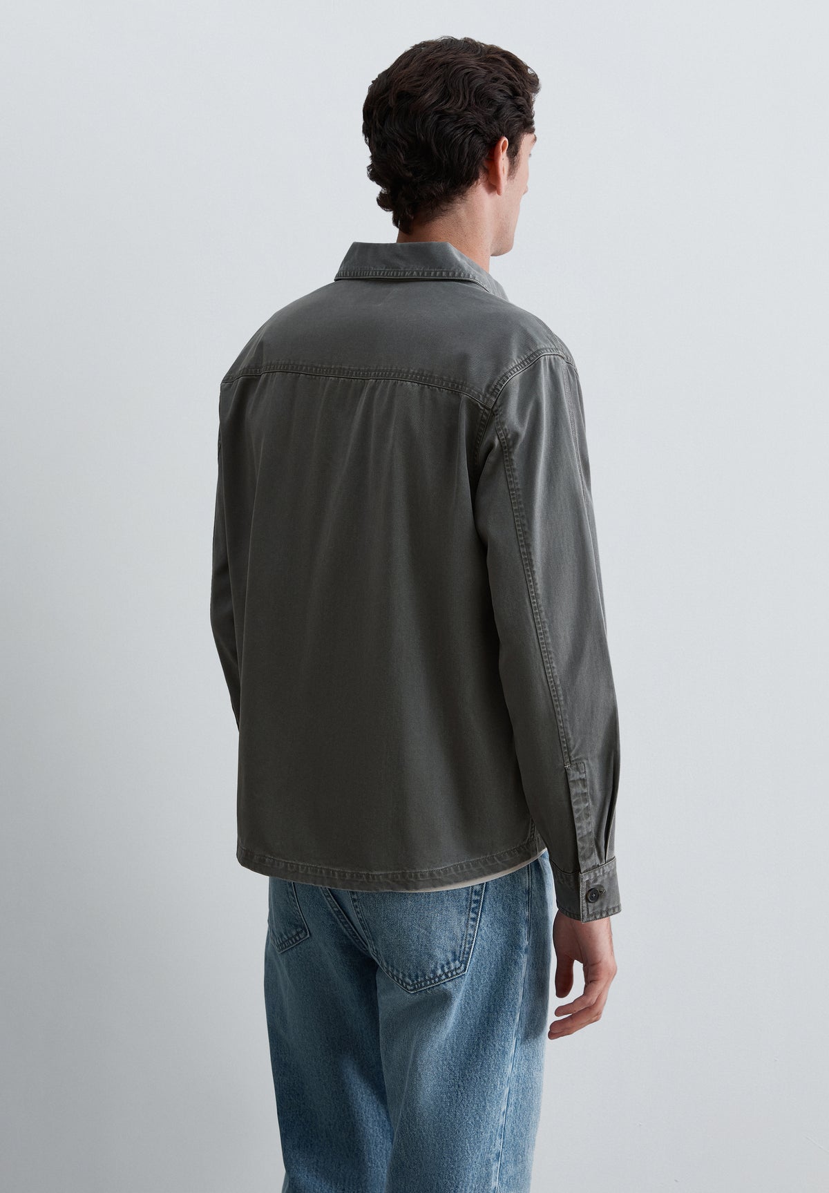 SOBRECAMISA MILITAR BOLSILLOS