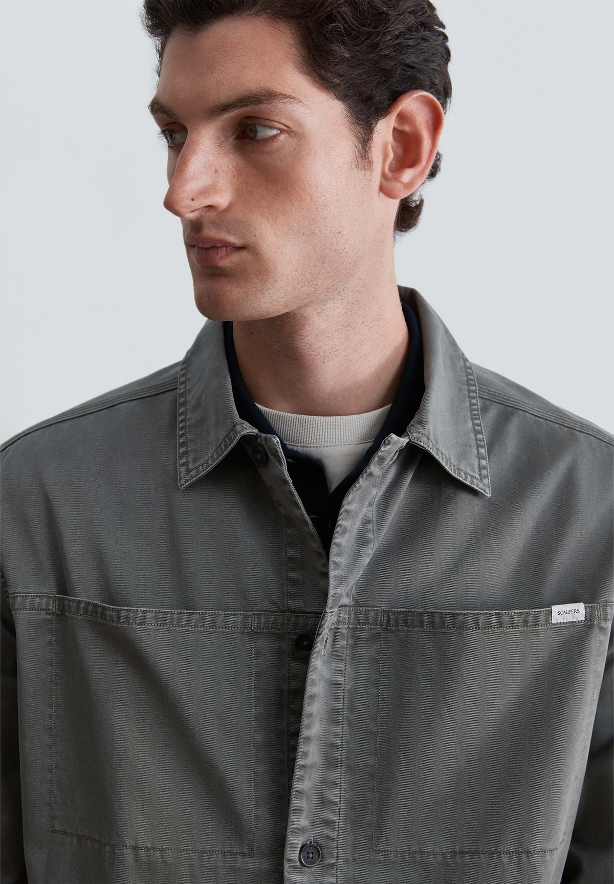 SOBRECAMISA MILITAR BOLSILLOS