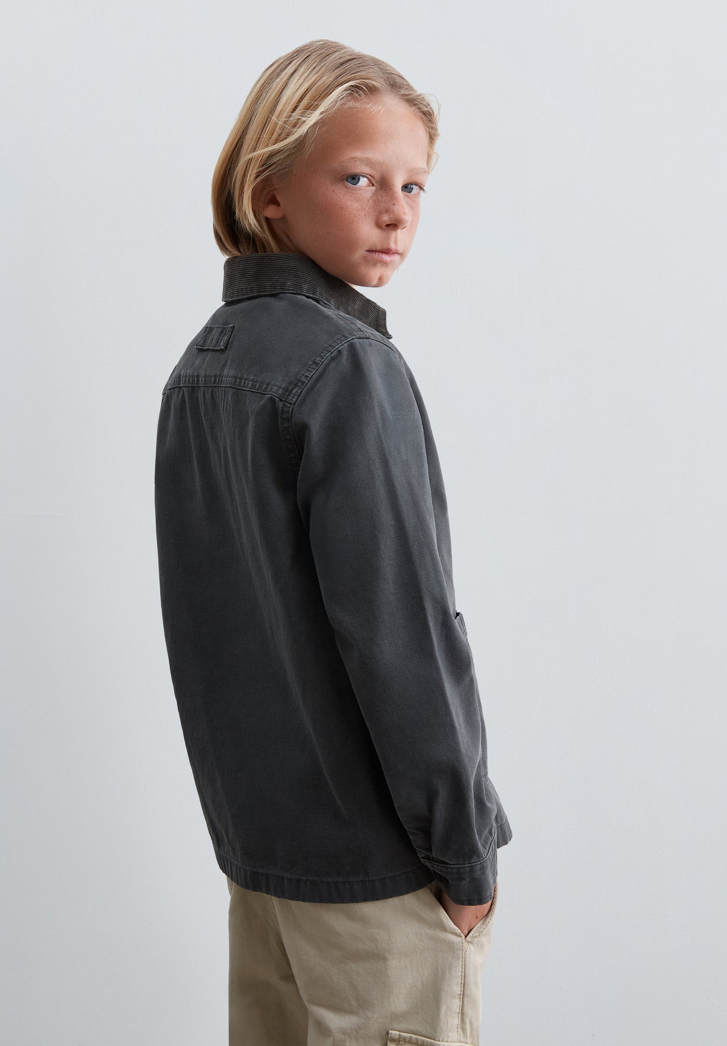 CHAQUETA LIGERA MULTIBOLSILLOS