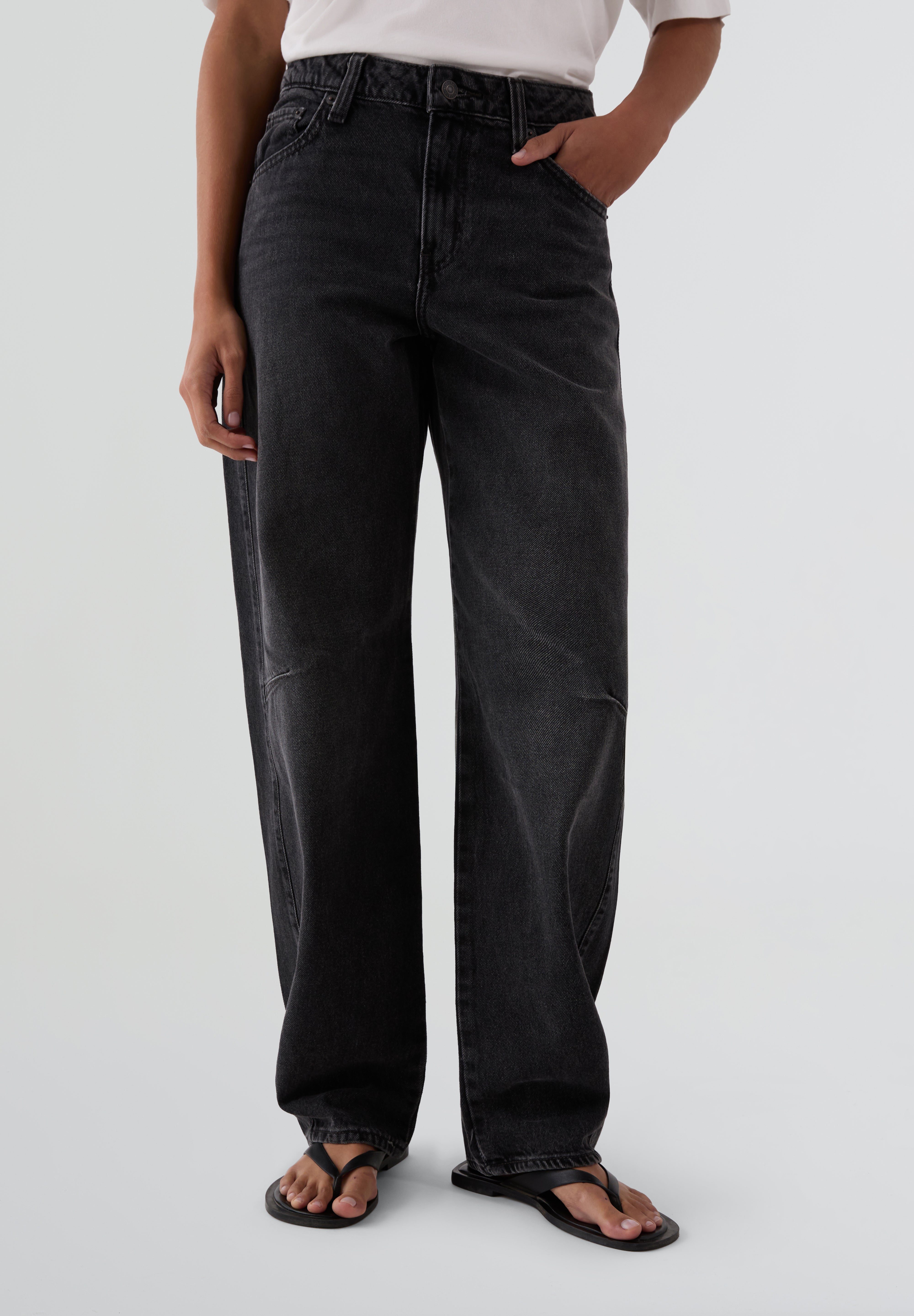 LEVIS | PANTALÓN DENIM BAGGY DAD BARREL MUJER