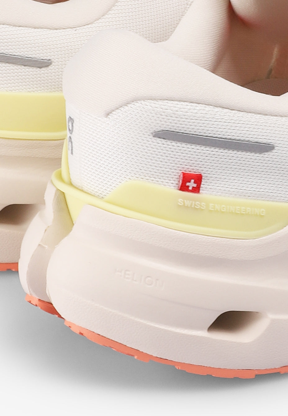 ON | SNEAKERS CLOUDRUNNER 3 MUJER