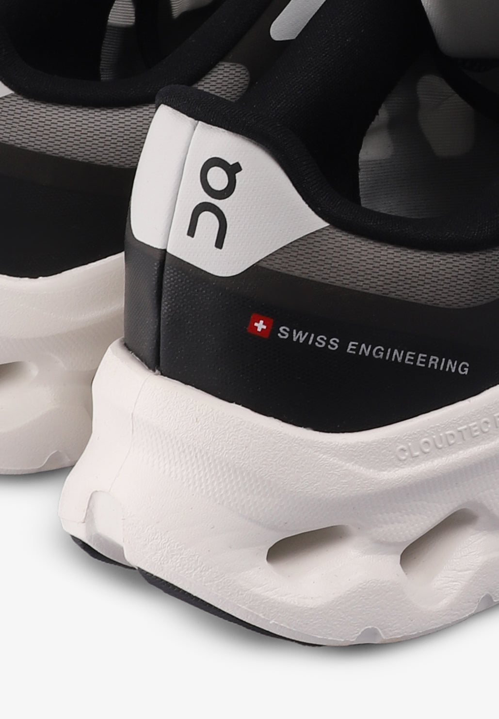 ON | SNEAKERS CLOUDTILT REMIX HOMBRE