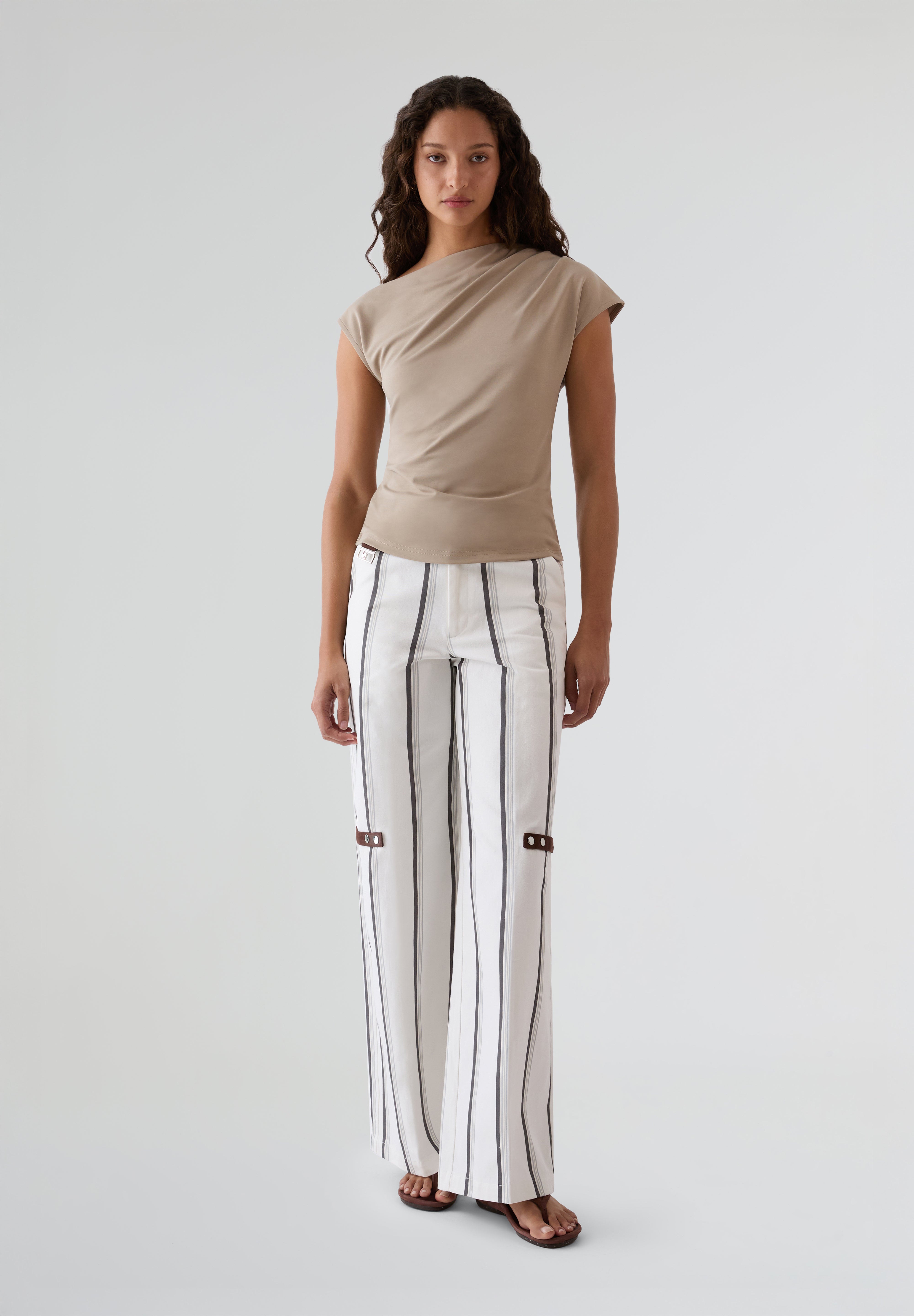 SELECTED | TOP MOLLY