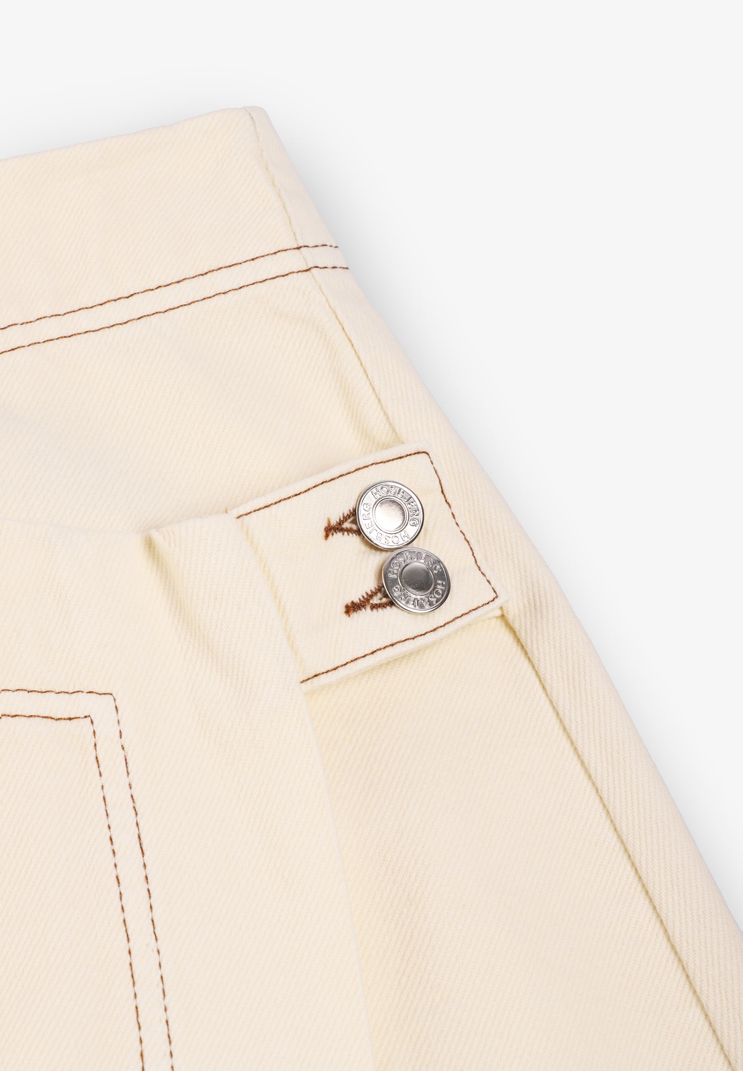 HOSBJERG | FALDA BREE