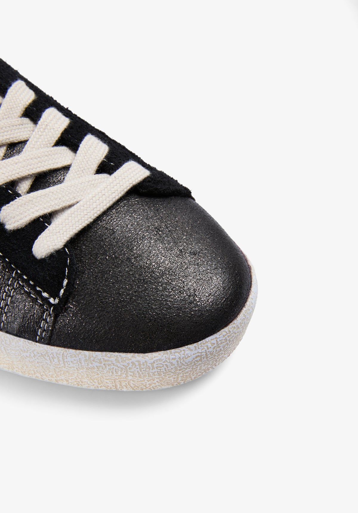 SNEAKERS METALIZADAS CALAVERA