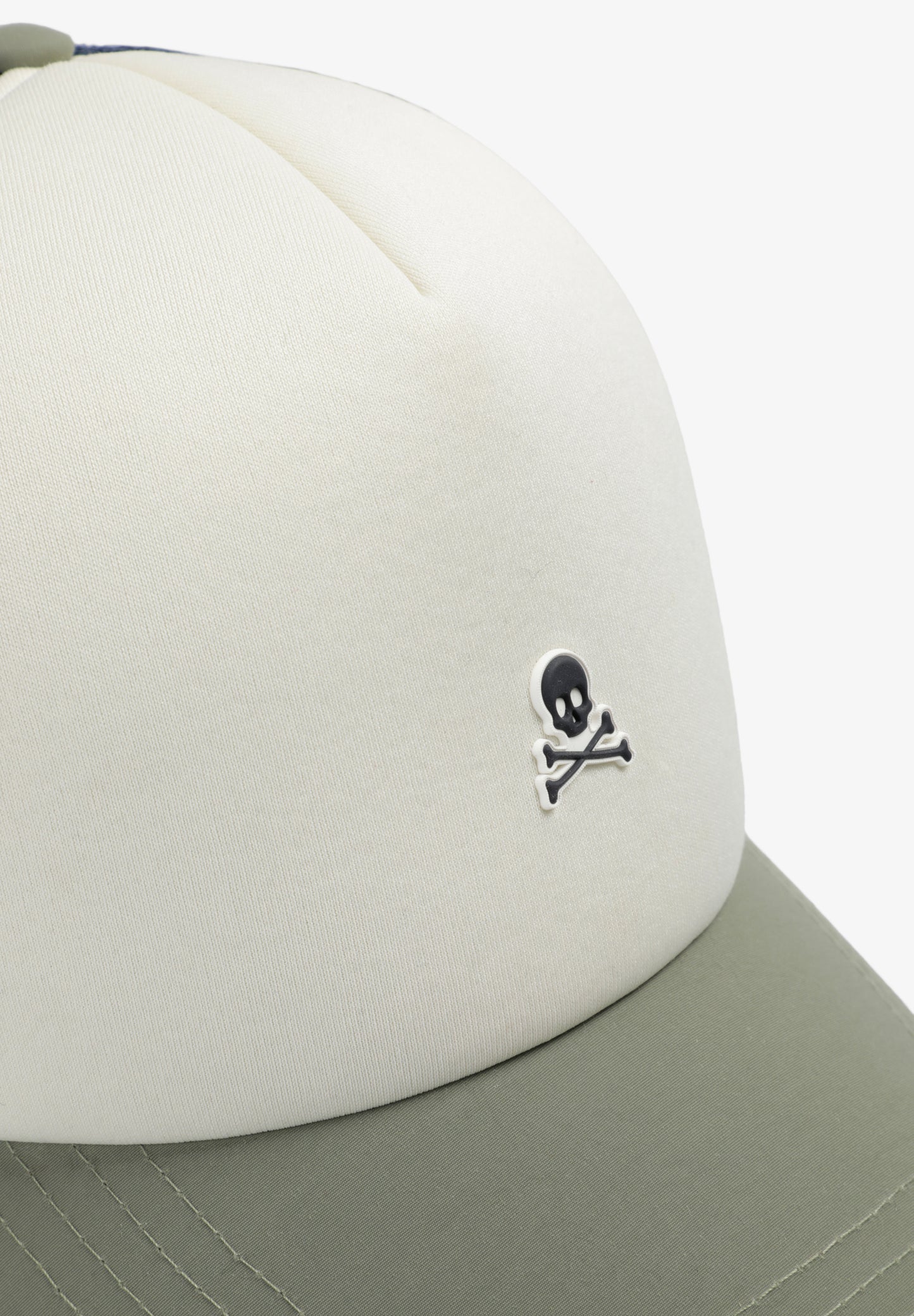 GORRA TRUCKER CALAVERA