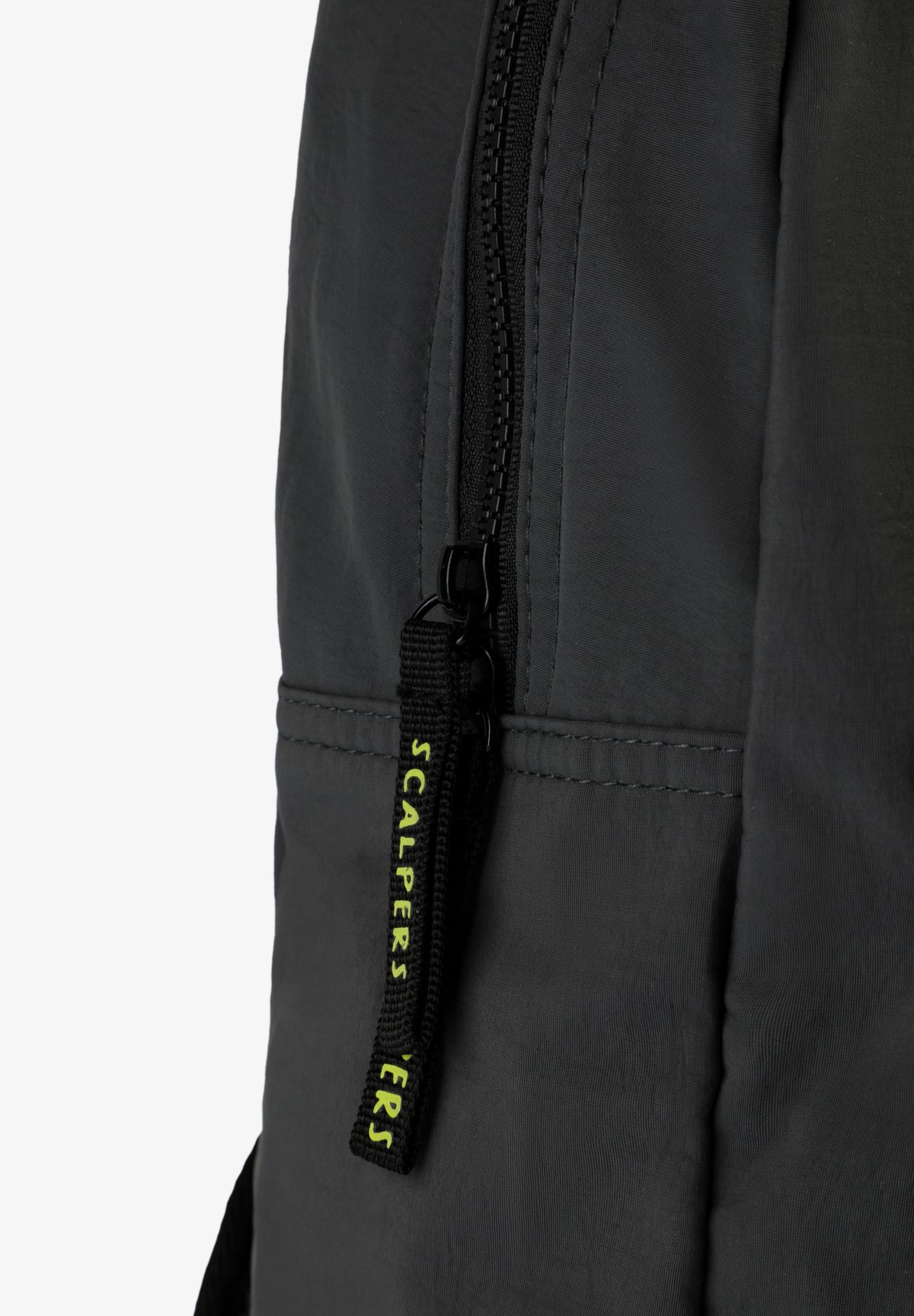 MOCHILA PARCHE CON LOGO