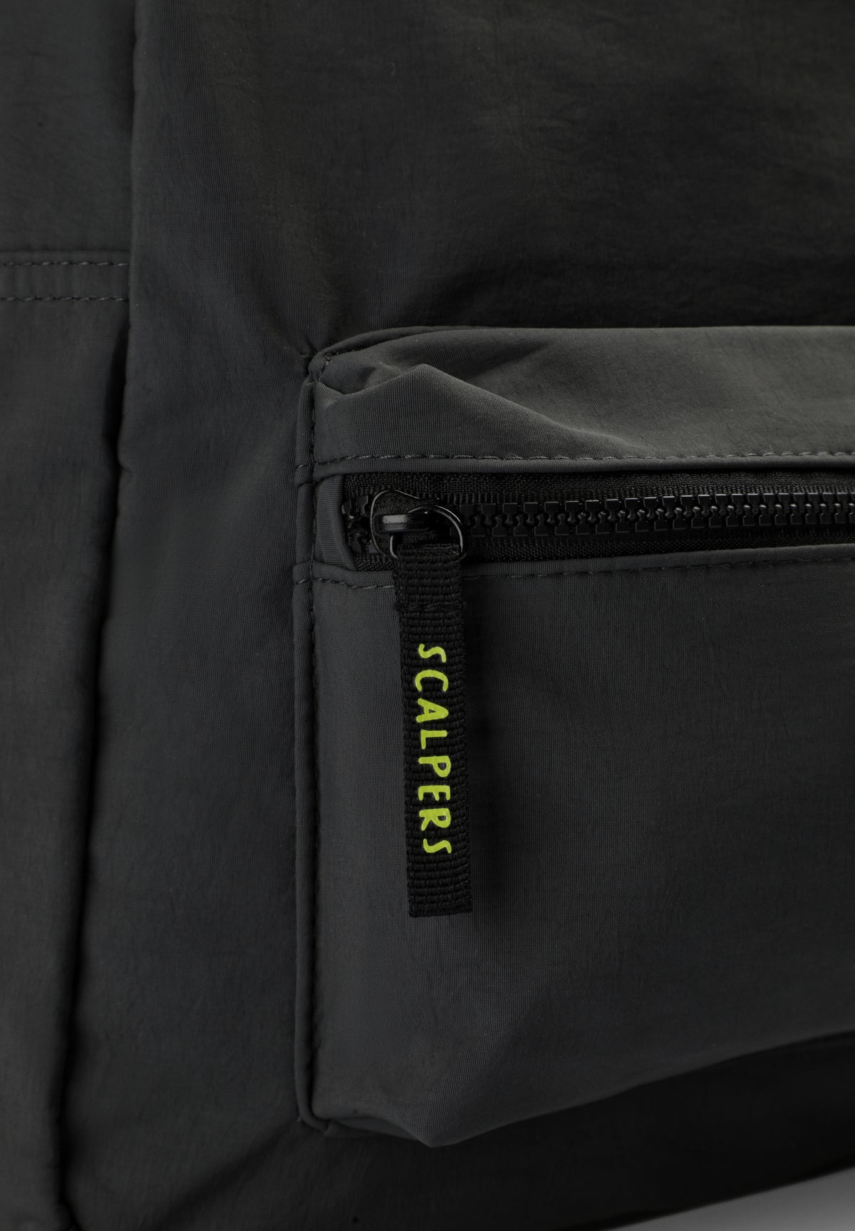 MOCHILA PARCHE CON LOGO