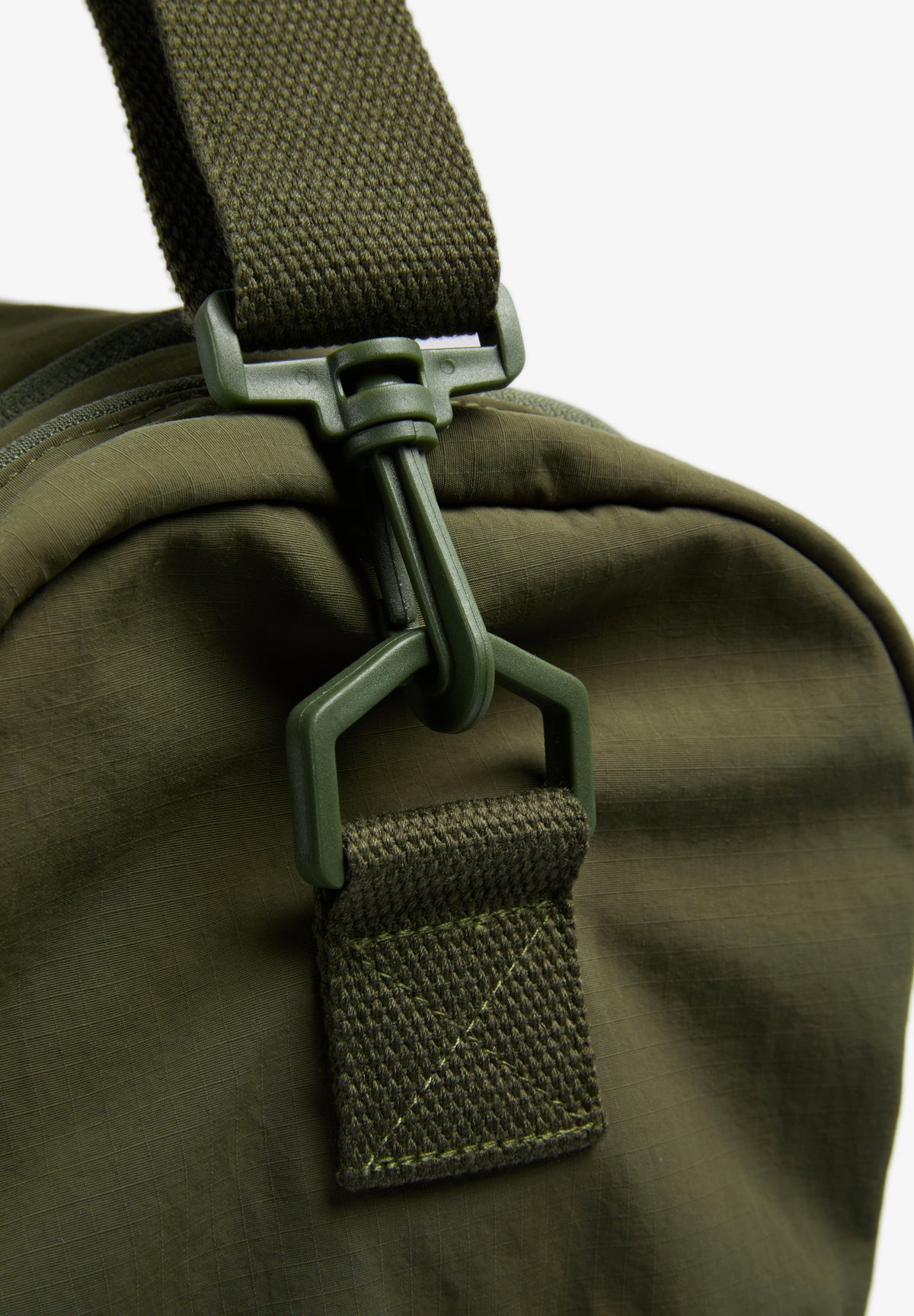 BOLSA DEPORTIVA TIPO DUFFLE