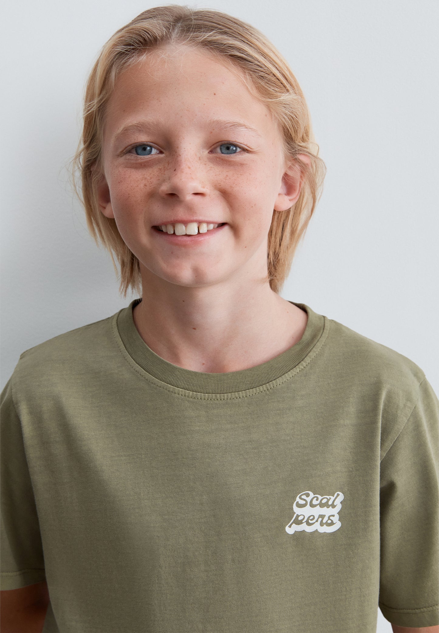 CAMISETA ESTAMPADA CONTRASTE