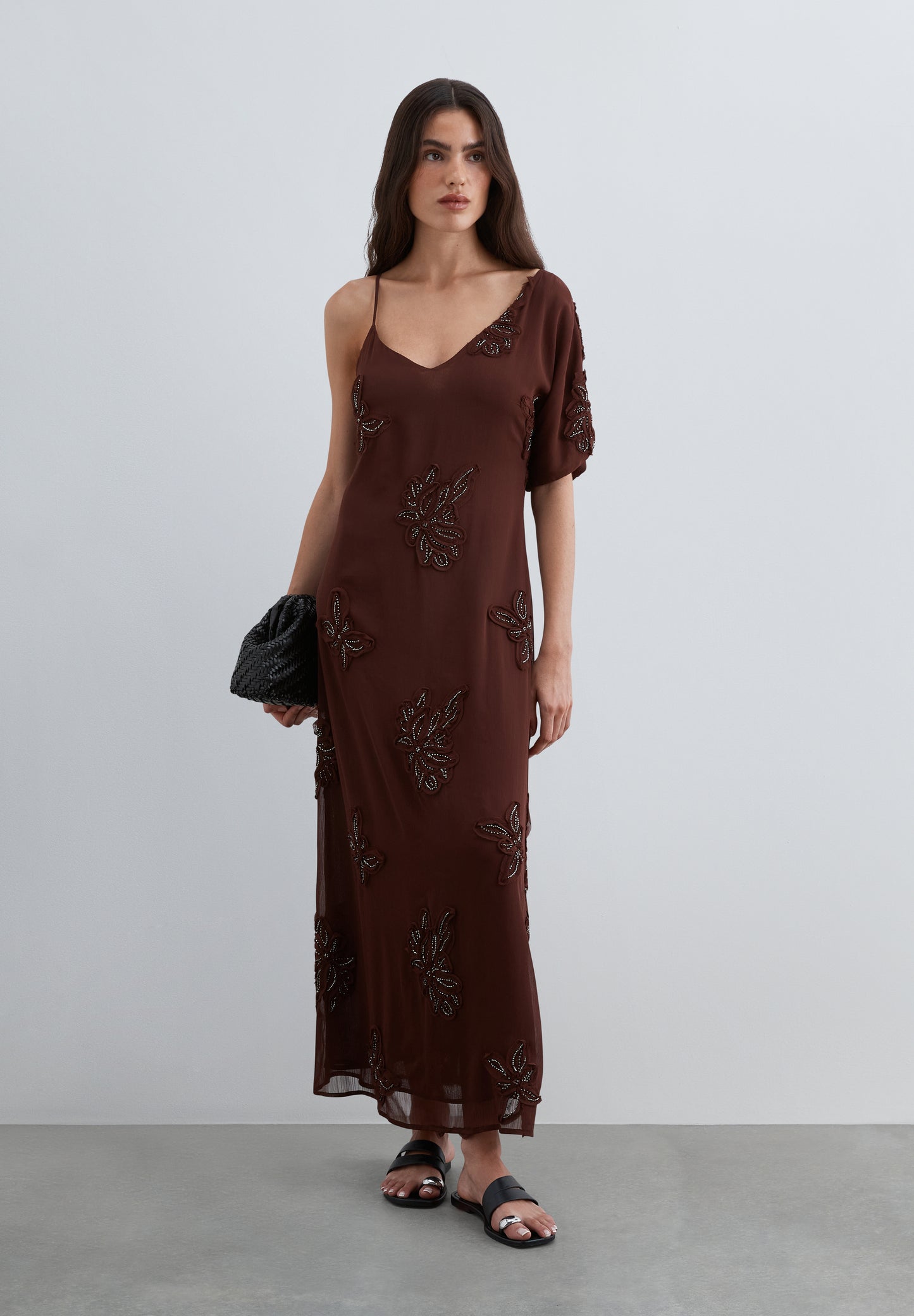 VESTIDO ASIMÉTRICO BORDADO ABALORIOS