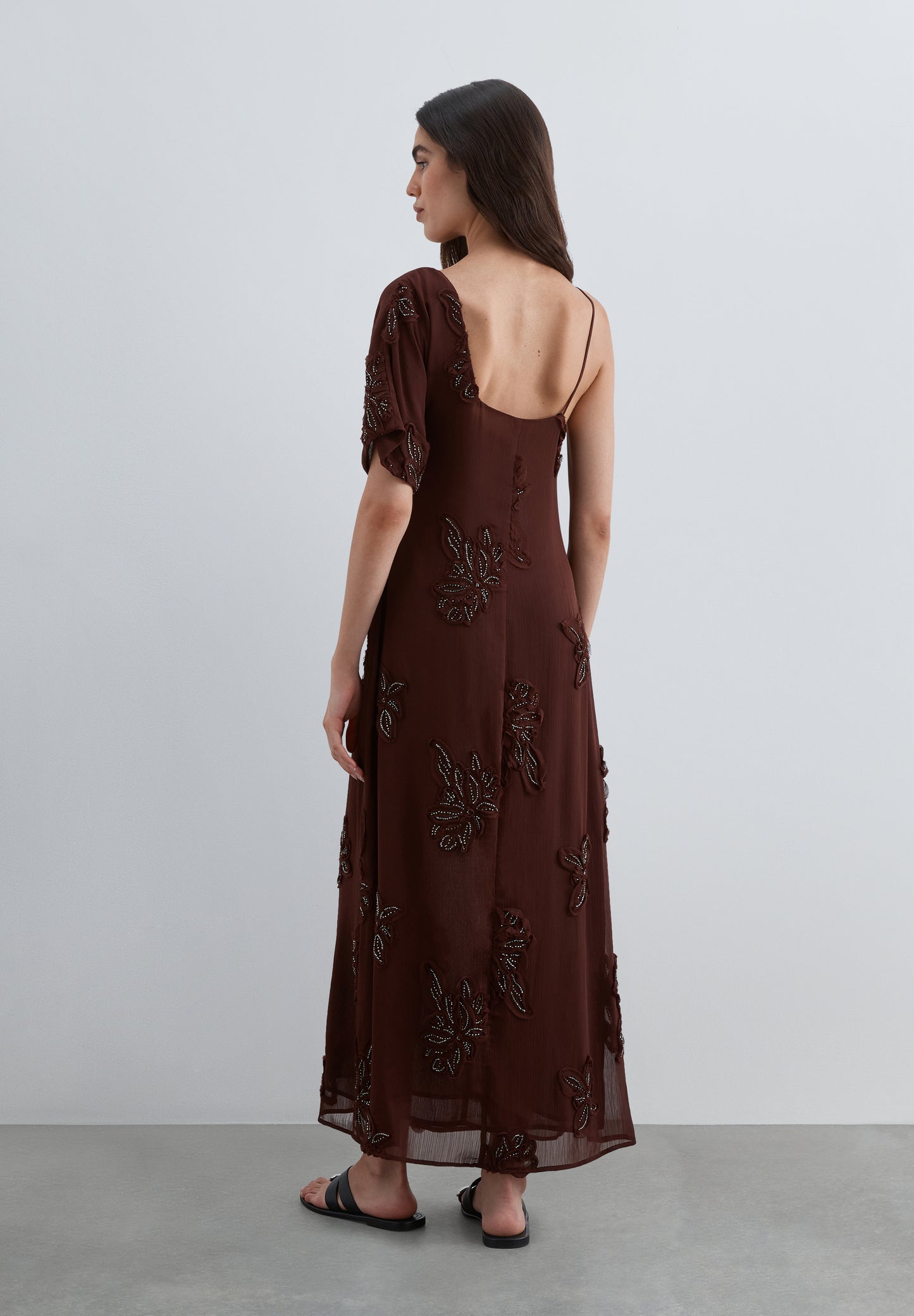 VESTIDO ASIMÉTRICO BORDADO ABALORIOS