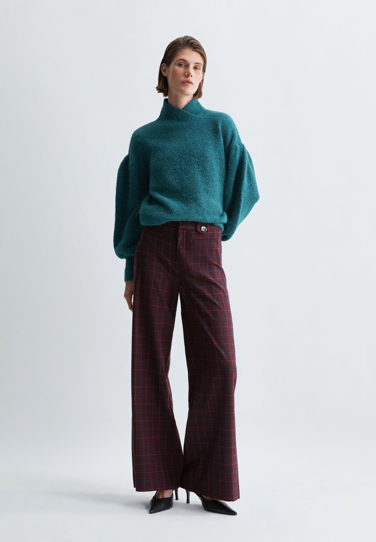 PANTALÓN CUADROS DETALLE BOTONES