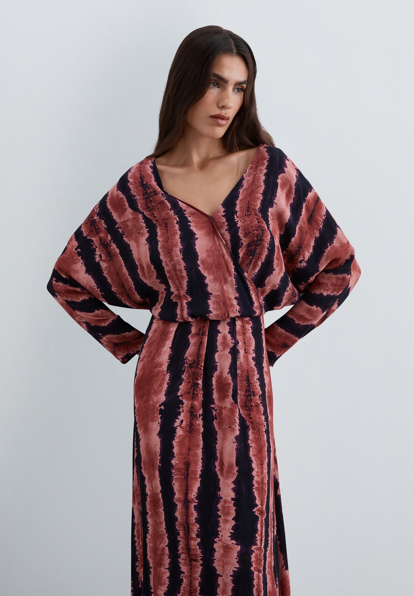 VESTIDO MIDI ESTAMPADO TIE-DYE