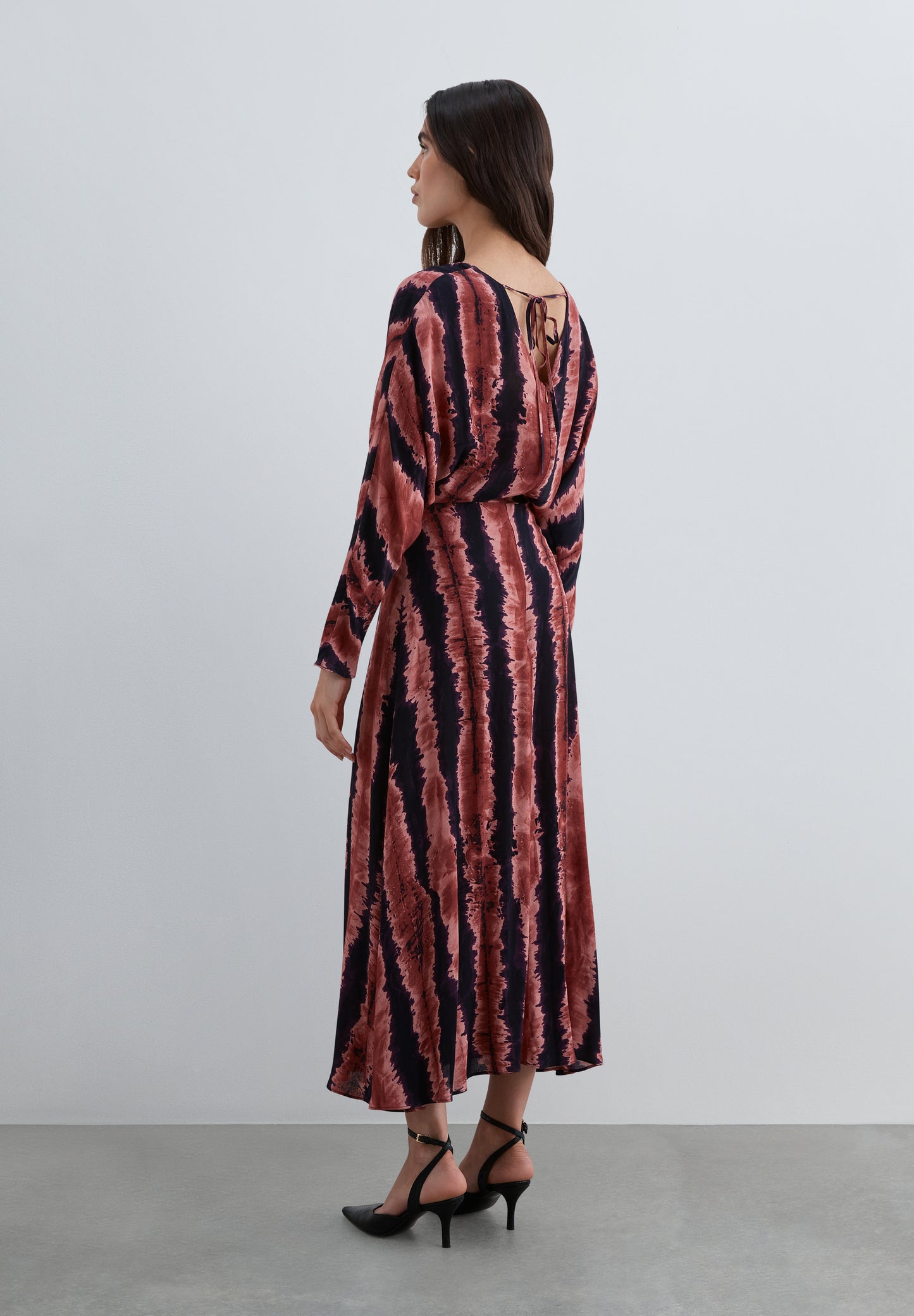 VESTIDO MIDI ESTAMPADO TIE-DYE