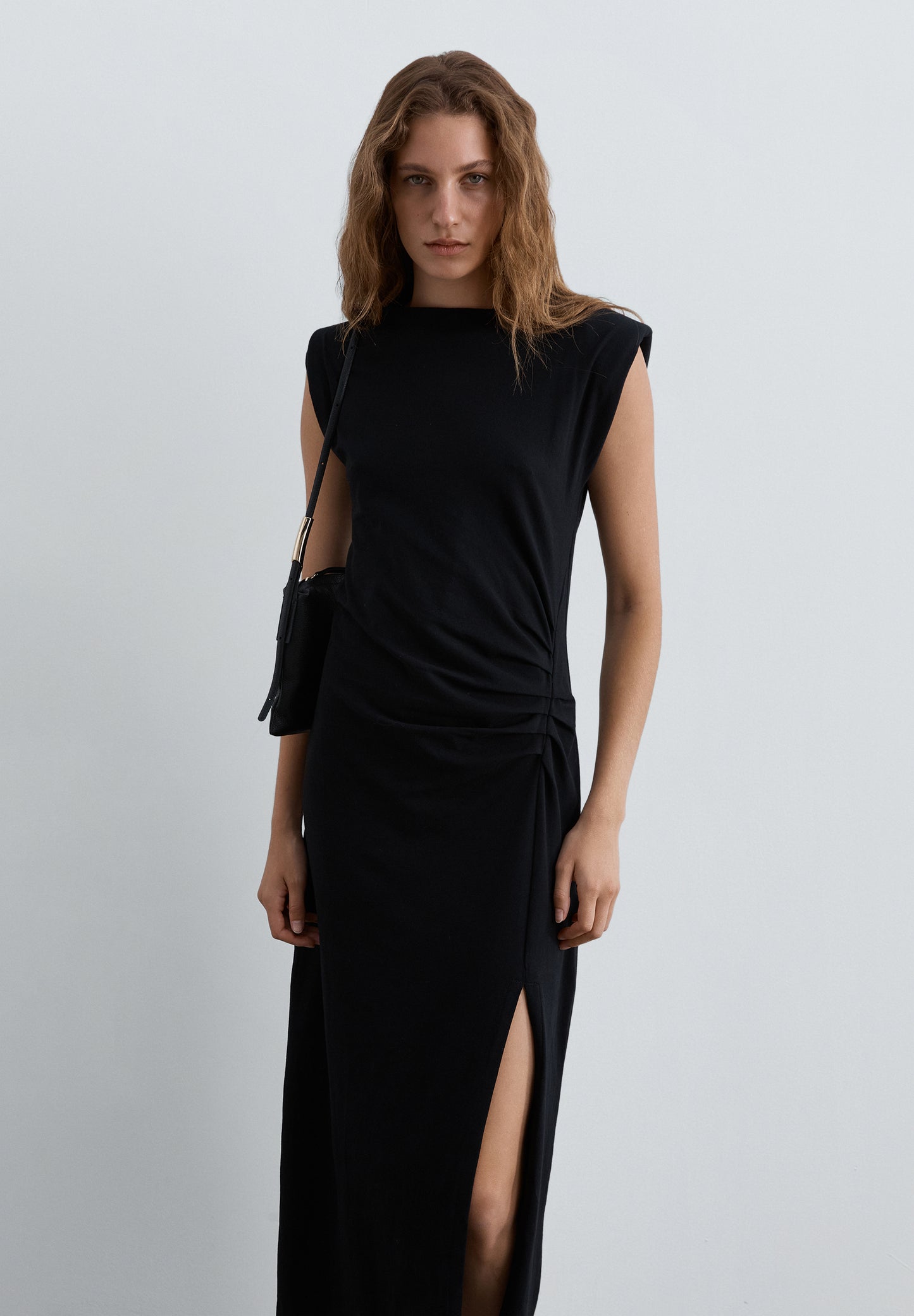 VESTIDO MIDI DRAPEADO LATERAL