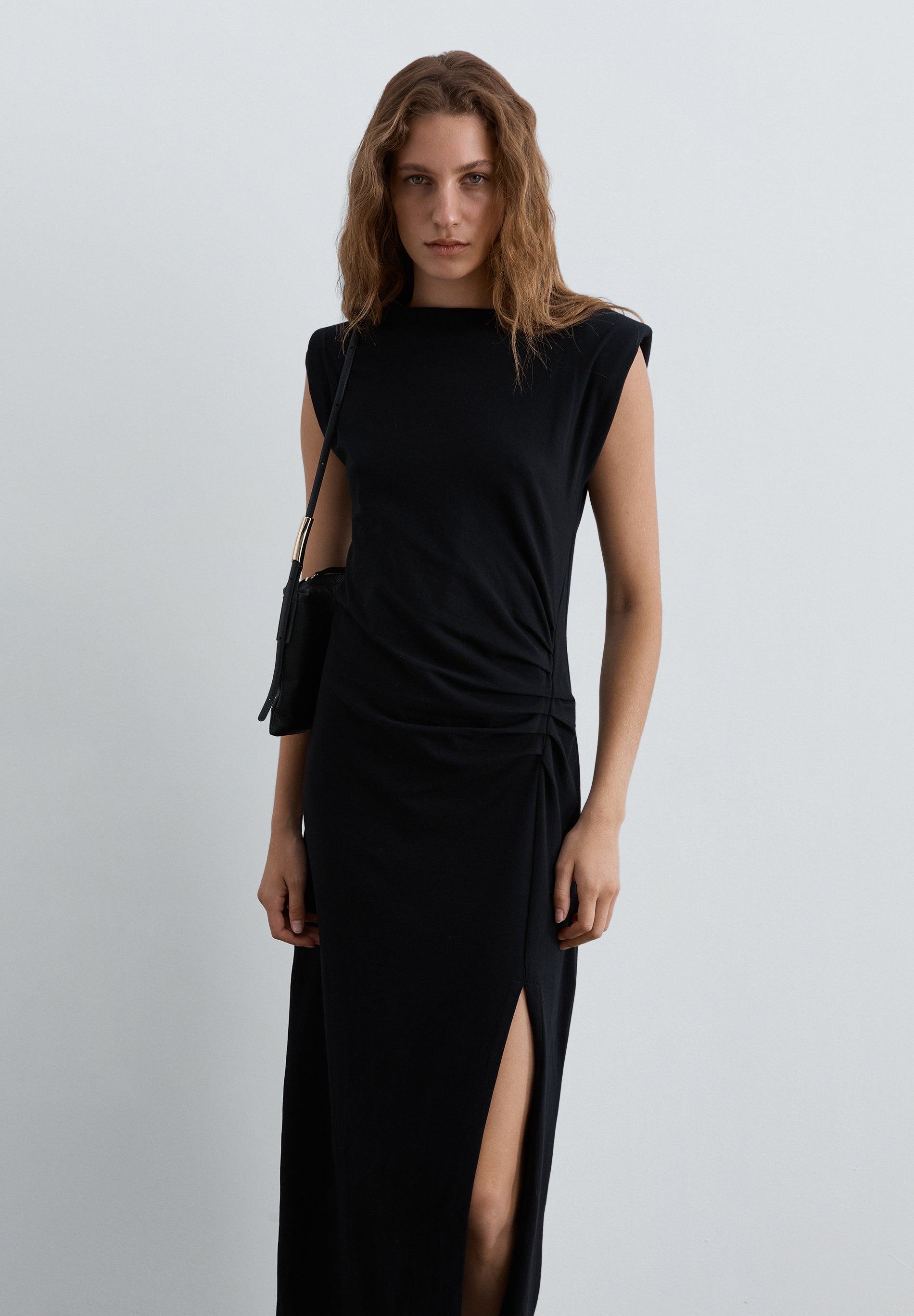 VESTIDO MIDI DRAPEADO LATERAL