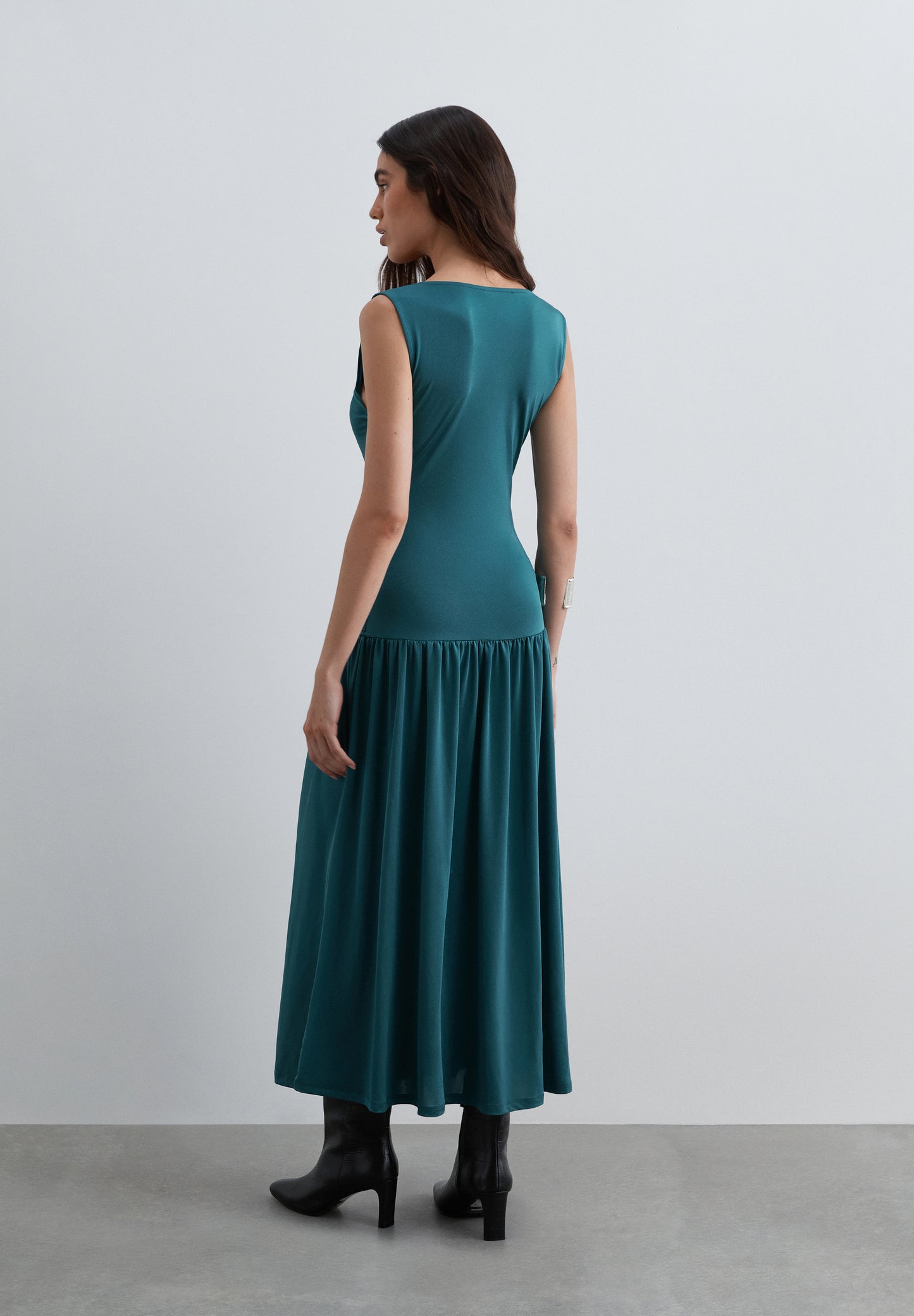 VESTIDO EVASÉ LARGO DRAPEADO