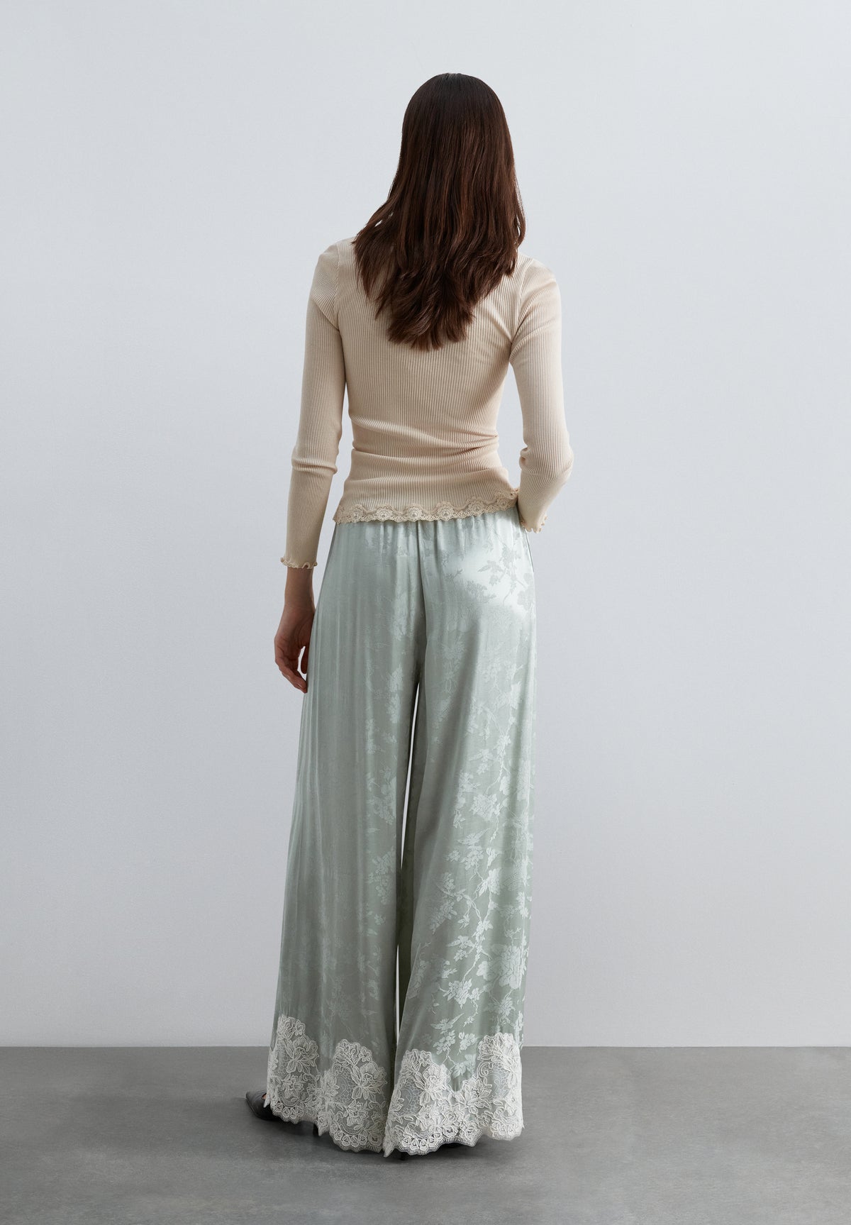 PANTALÓN JACQUARD CON ENCAJE