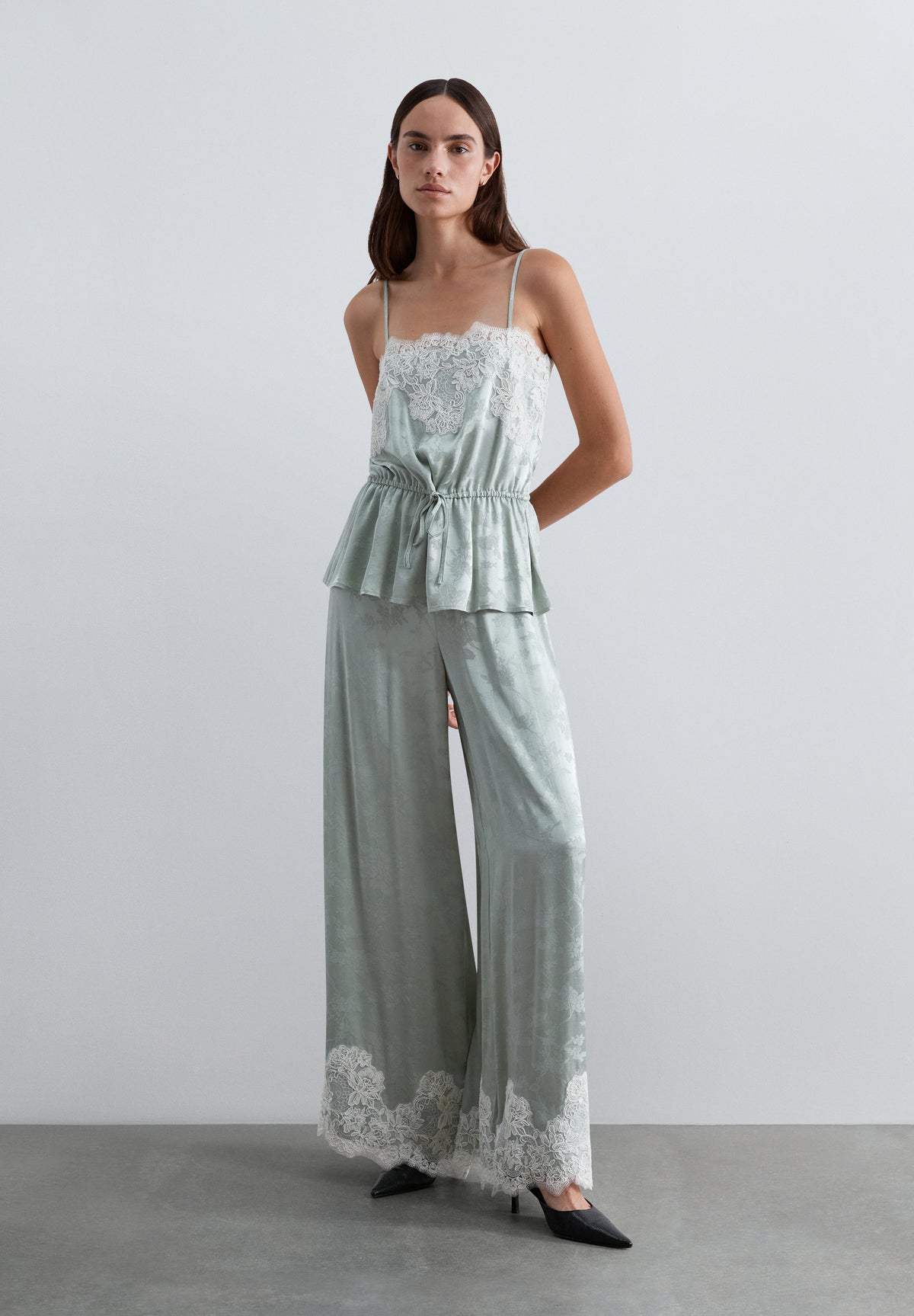 PANTALÓN JACQUARD CON ENCAJE