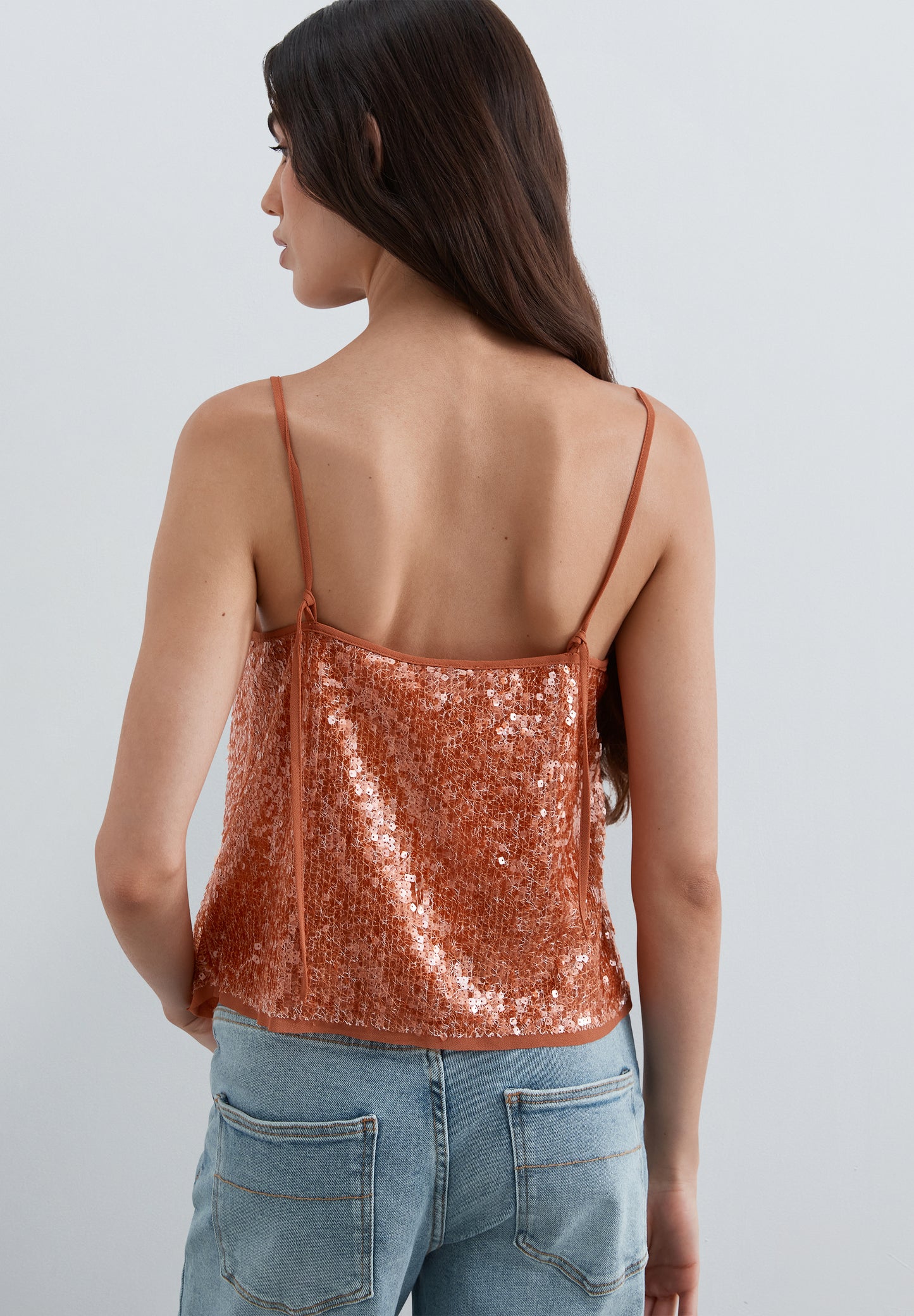 TOP LENTEJUELAS CON TIRANTES