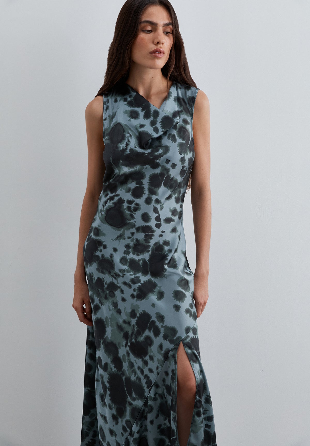 VESTIDO SATINADO ESTAMPADO