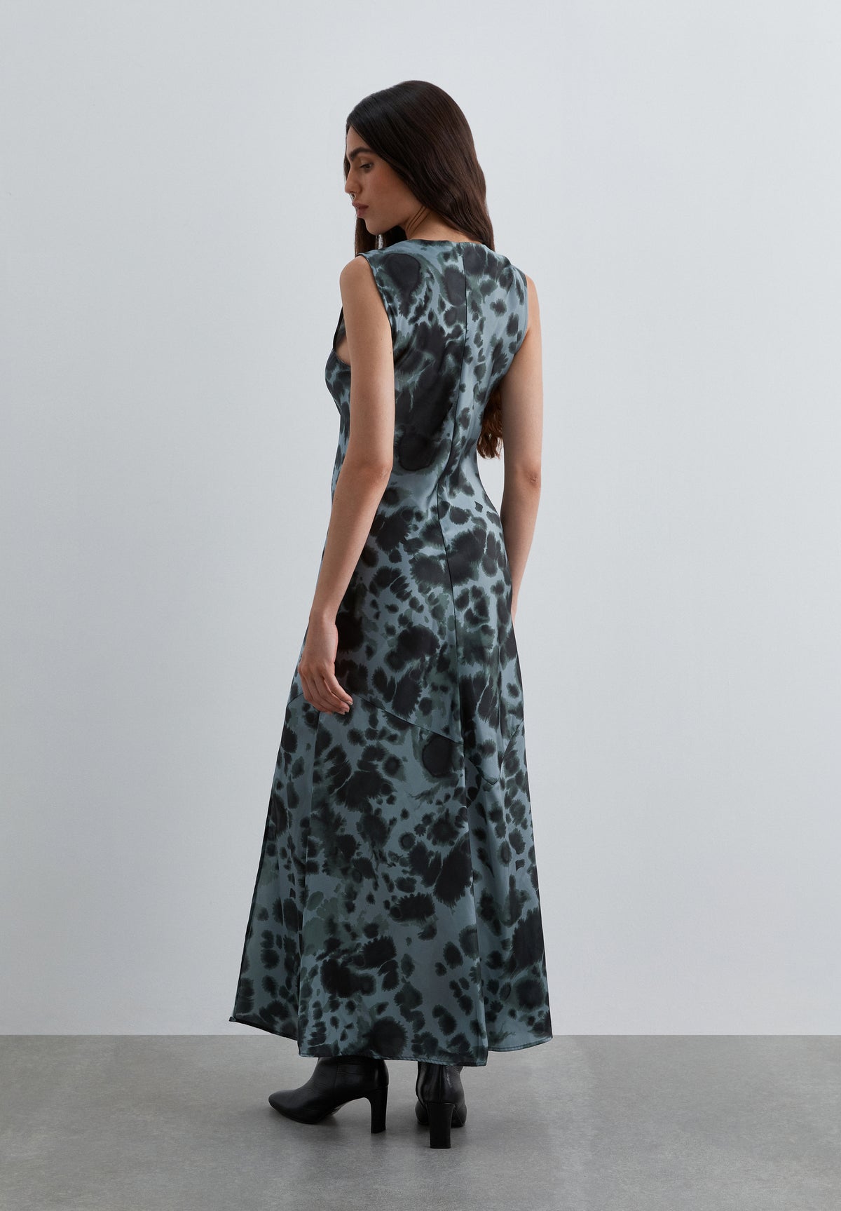 VESTIDO SATINADO ESTAMPADO
