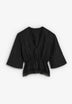 TOP SATINADO ESCOTE PICO