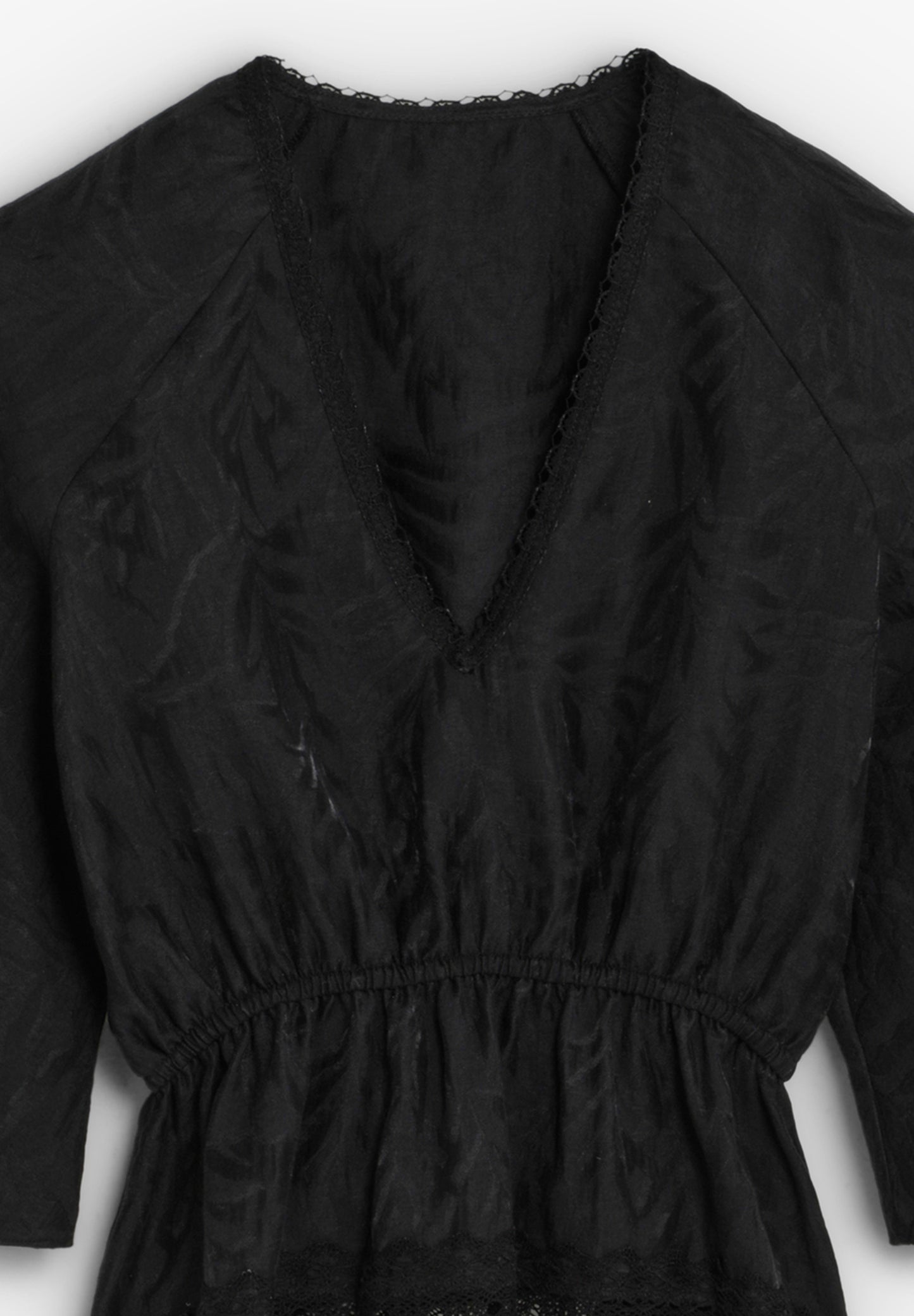 TOP SATINADO ESCOTE PICO