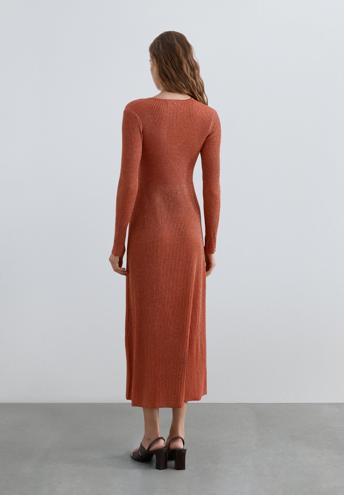 VESTIDO MIDI PUNTO LÚREX