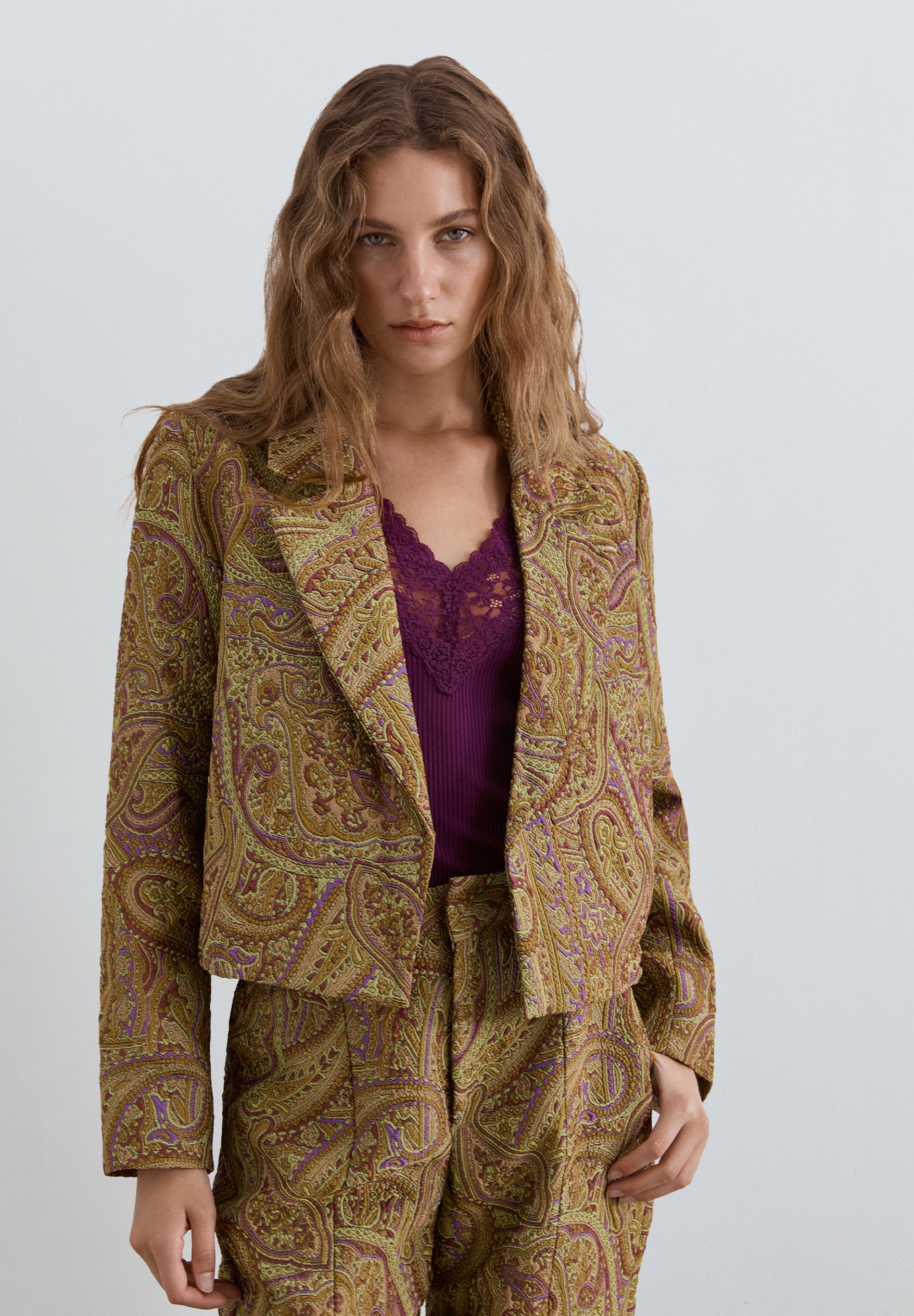 CHAQUETA ESTAMPADO PAISLEY