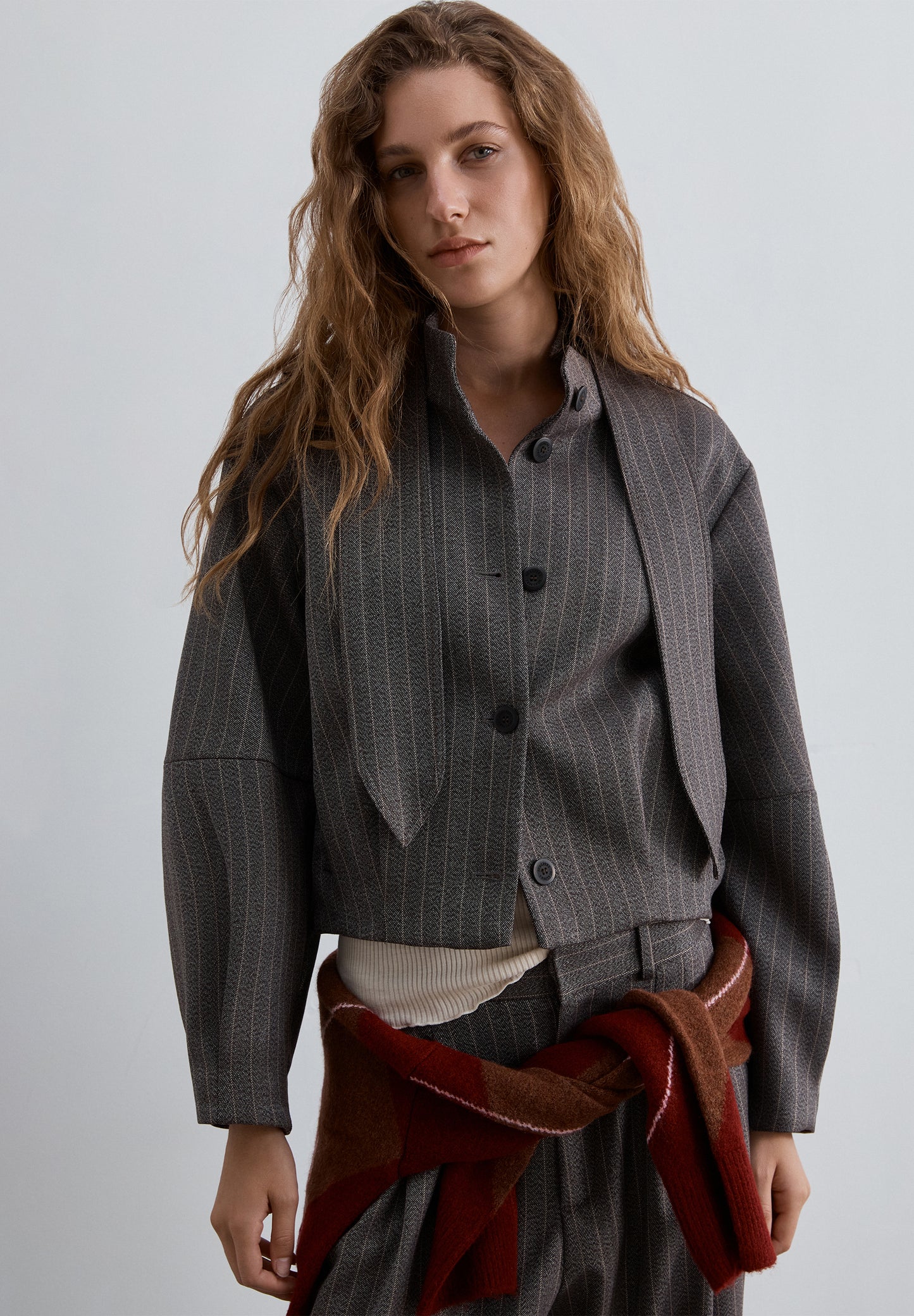 CHAQUETA BOMBER CON LAZADA
