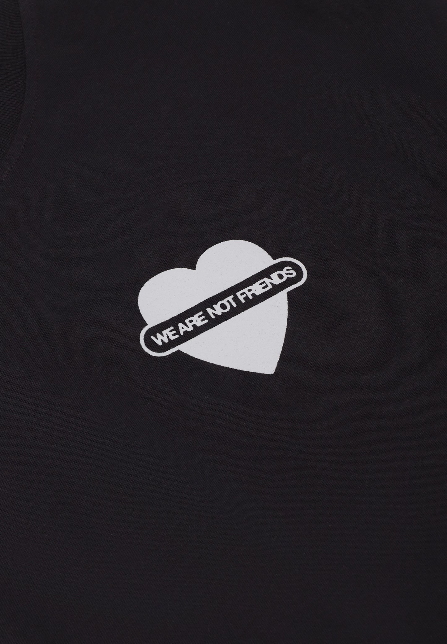WE ARE NOT FRIENDS | CAMISETA UNION LOVE ANTRA