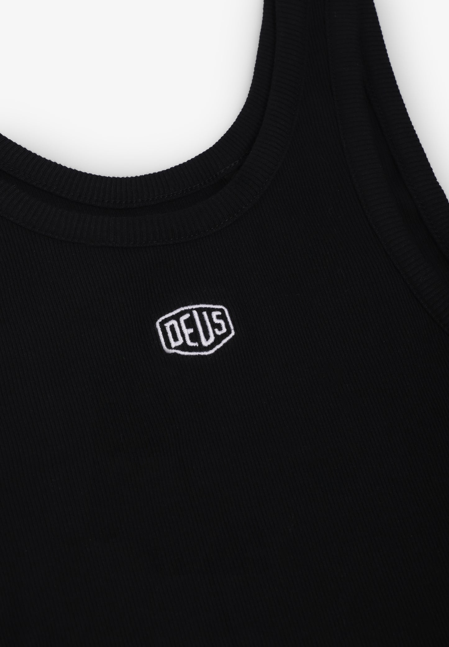 DEUS EX MACHINA | TOP JUNE SHIELD