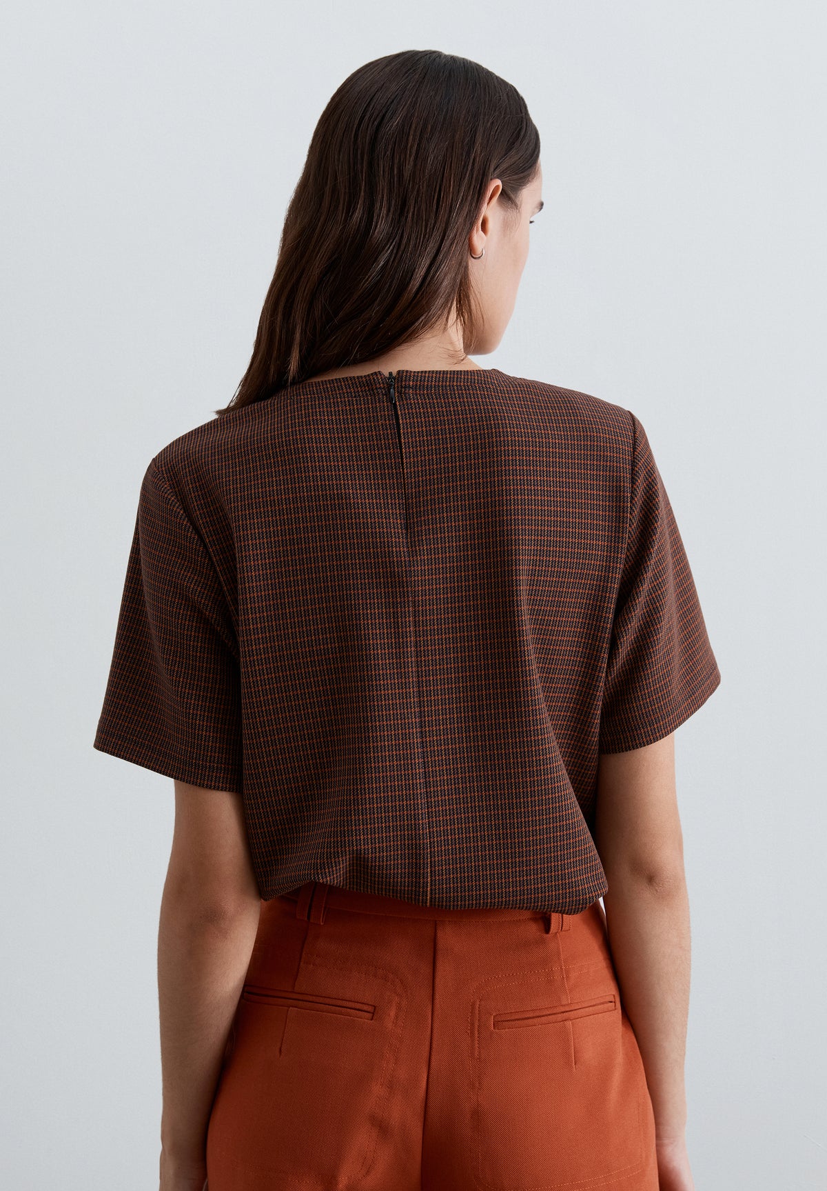 CAMISETA CUADROS DETALLE HOMBROS