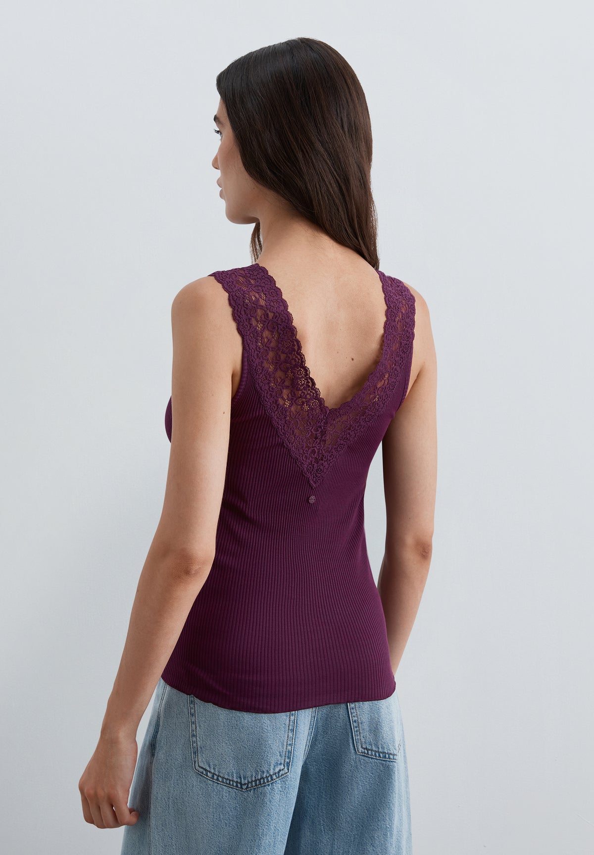 TOP ENCAJE TIRANTES